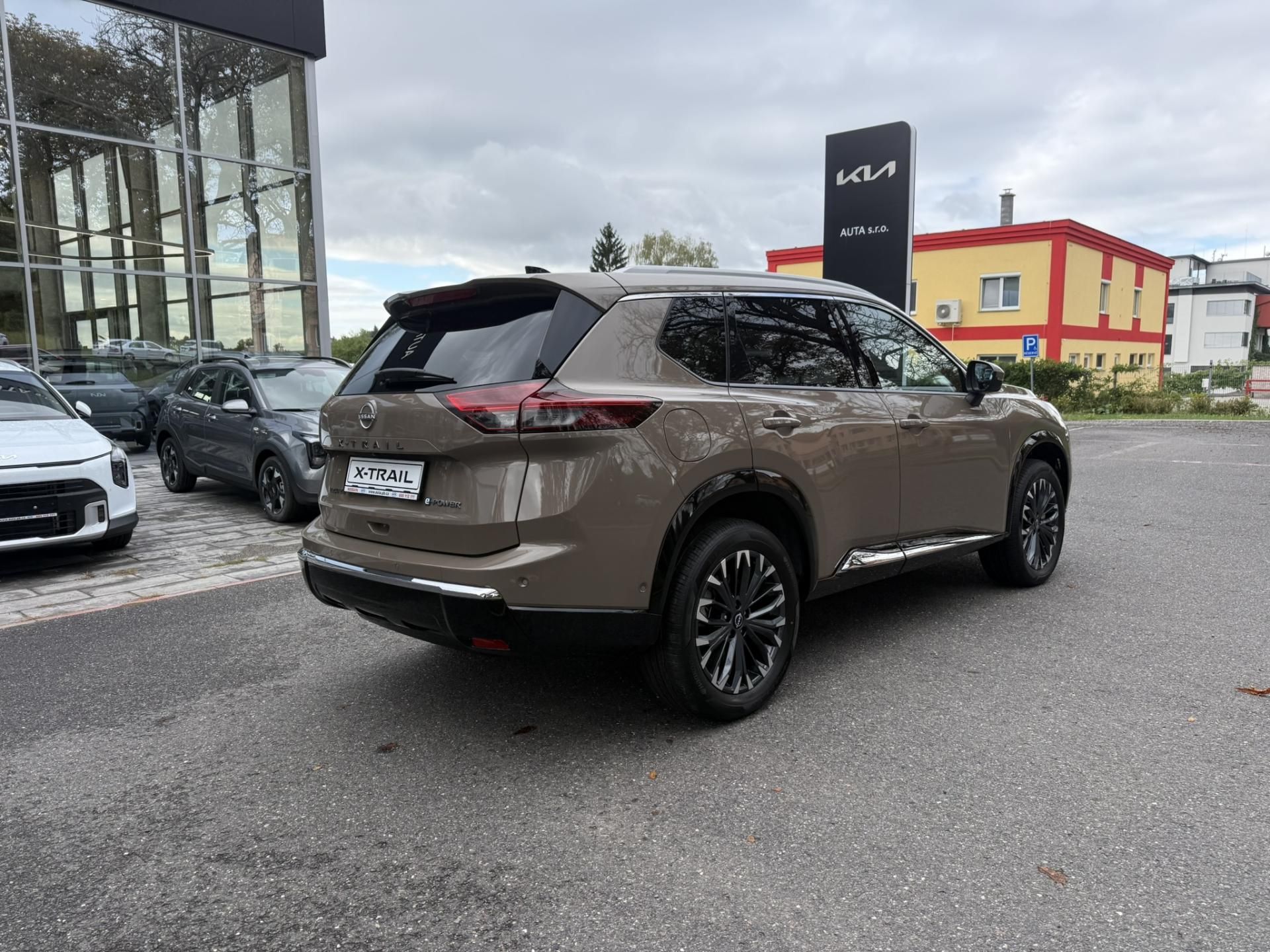 Nissan X-Trail, e-POWER,e-4O, 4WD, TEKNA, BOSE - fotka 5