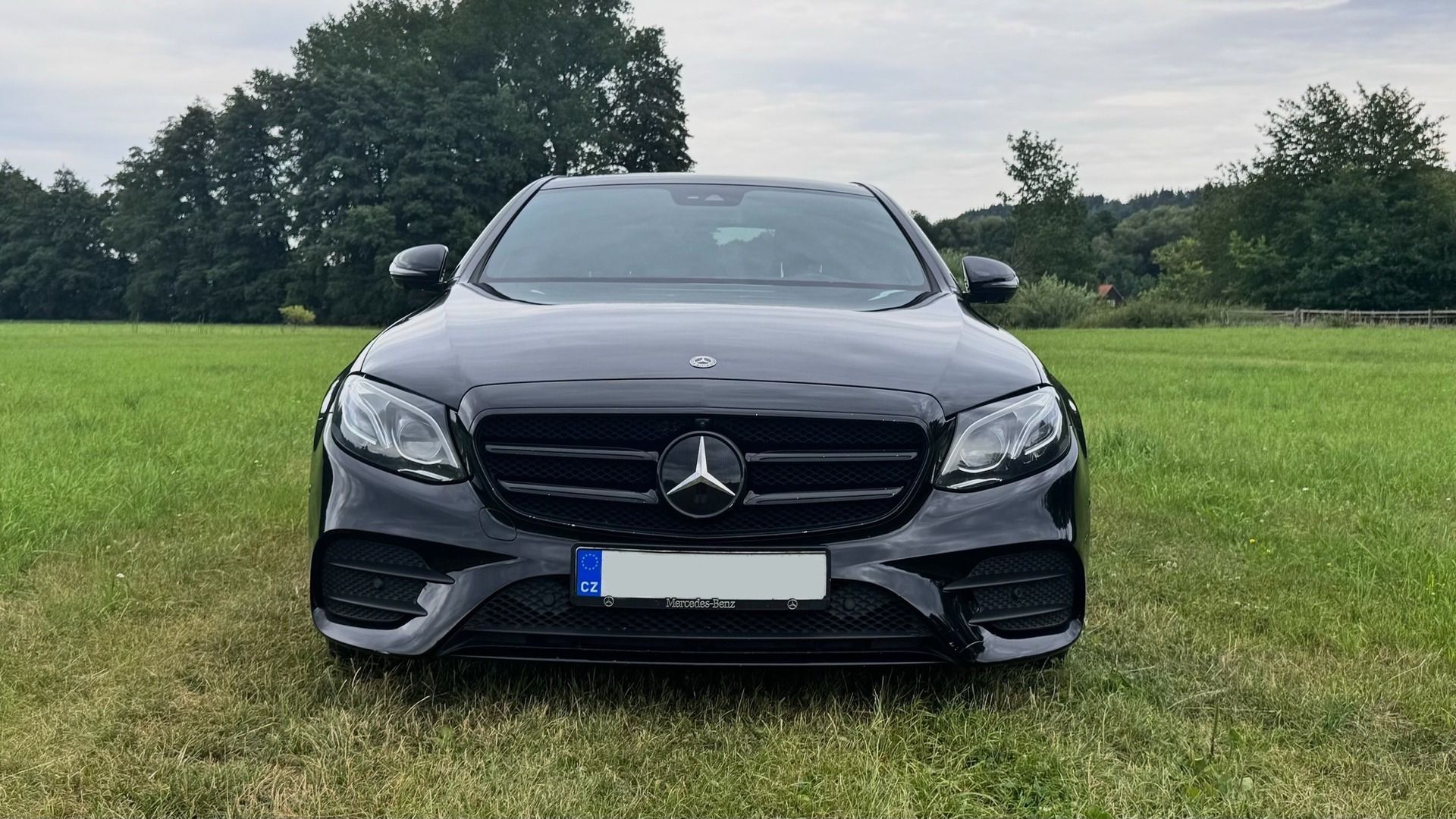 Mercedes-Benz Třídy E, E450 V6 Biturbo 4matic AMG - fotka 3