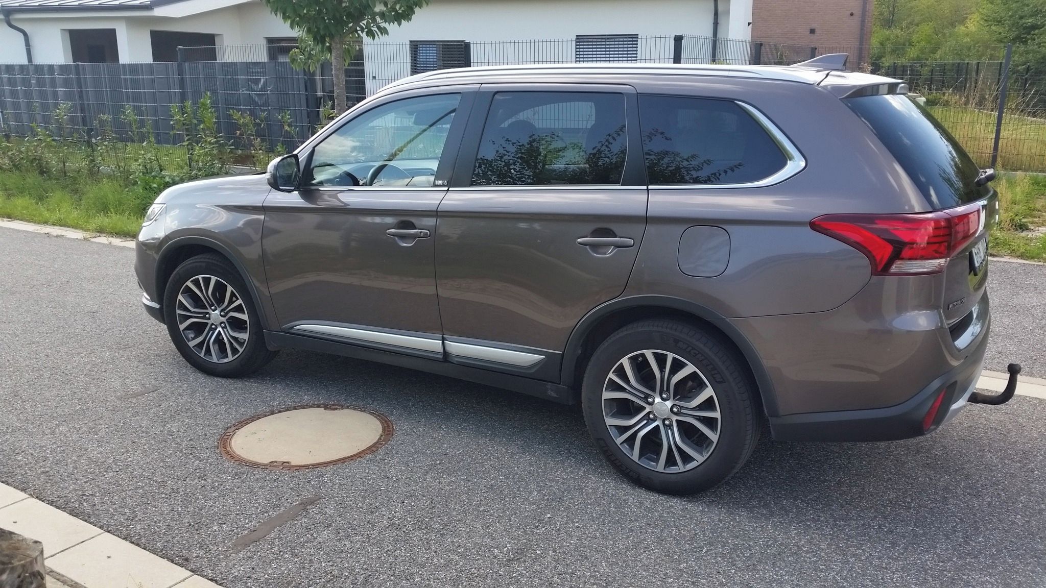Mitsubishi Outlander, 2.2 DI-D 4x4 původ ČR 7 míst - fotka 6