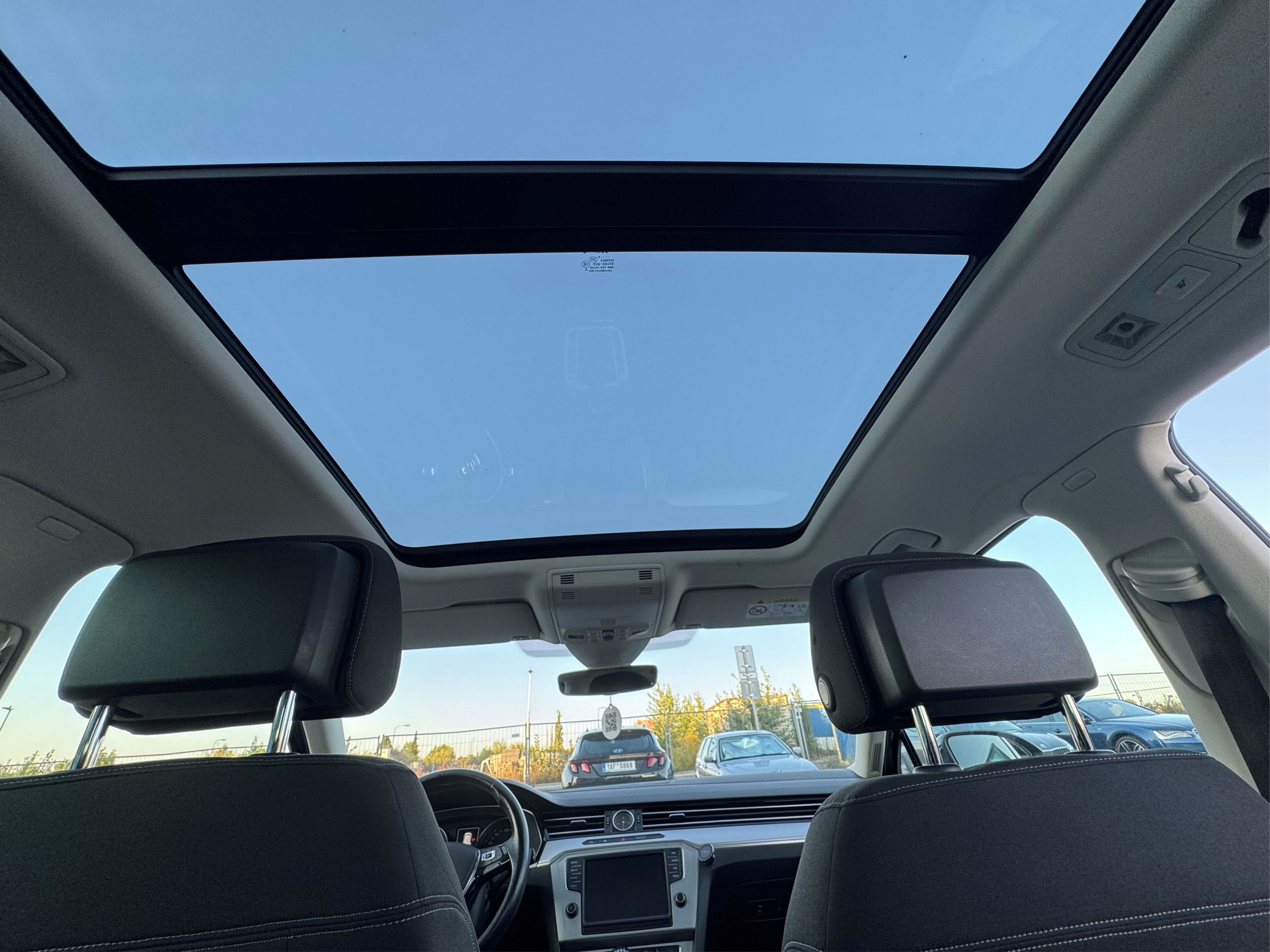Volkswagen Passat, B8 VARIANT 2.0 TDI 110KW - fotka 5