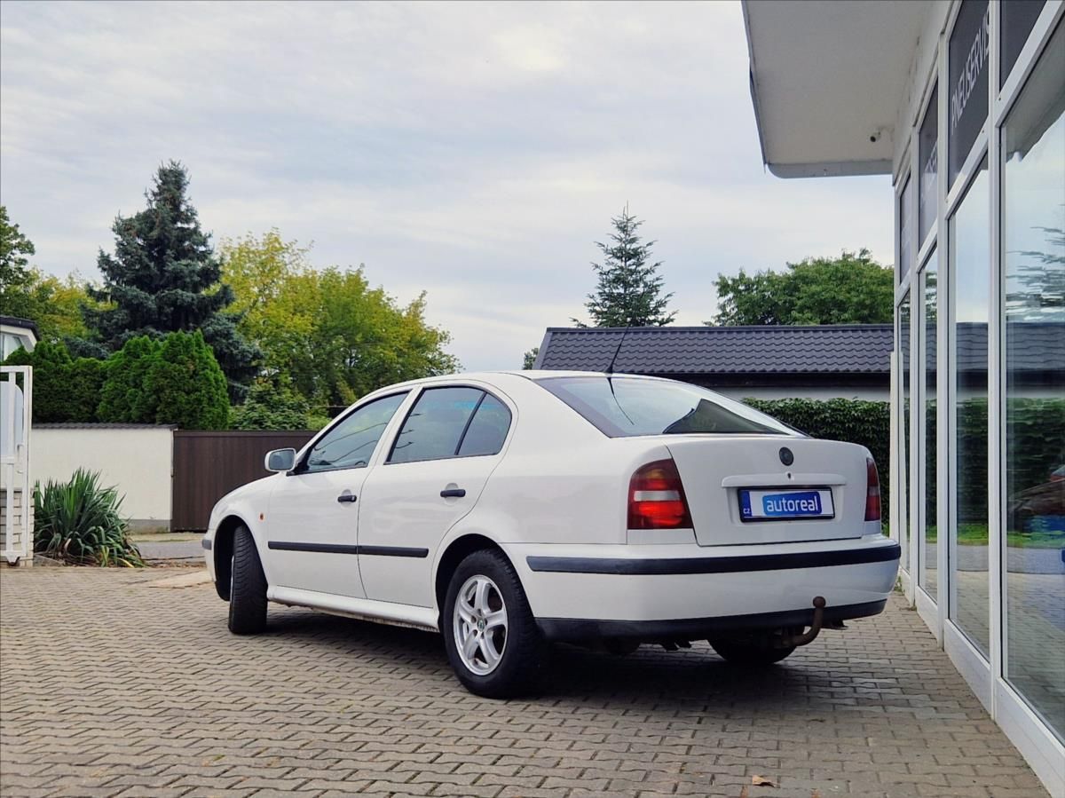 Škoda Octavia, 1,8 20V 92kW KLIMA TAŽNÉ ŠÍBR - fotka 3