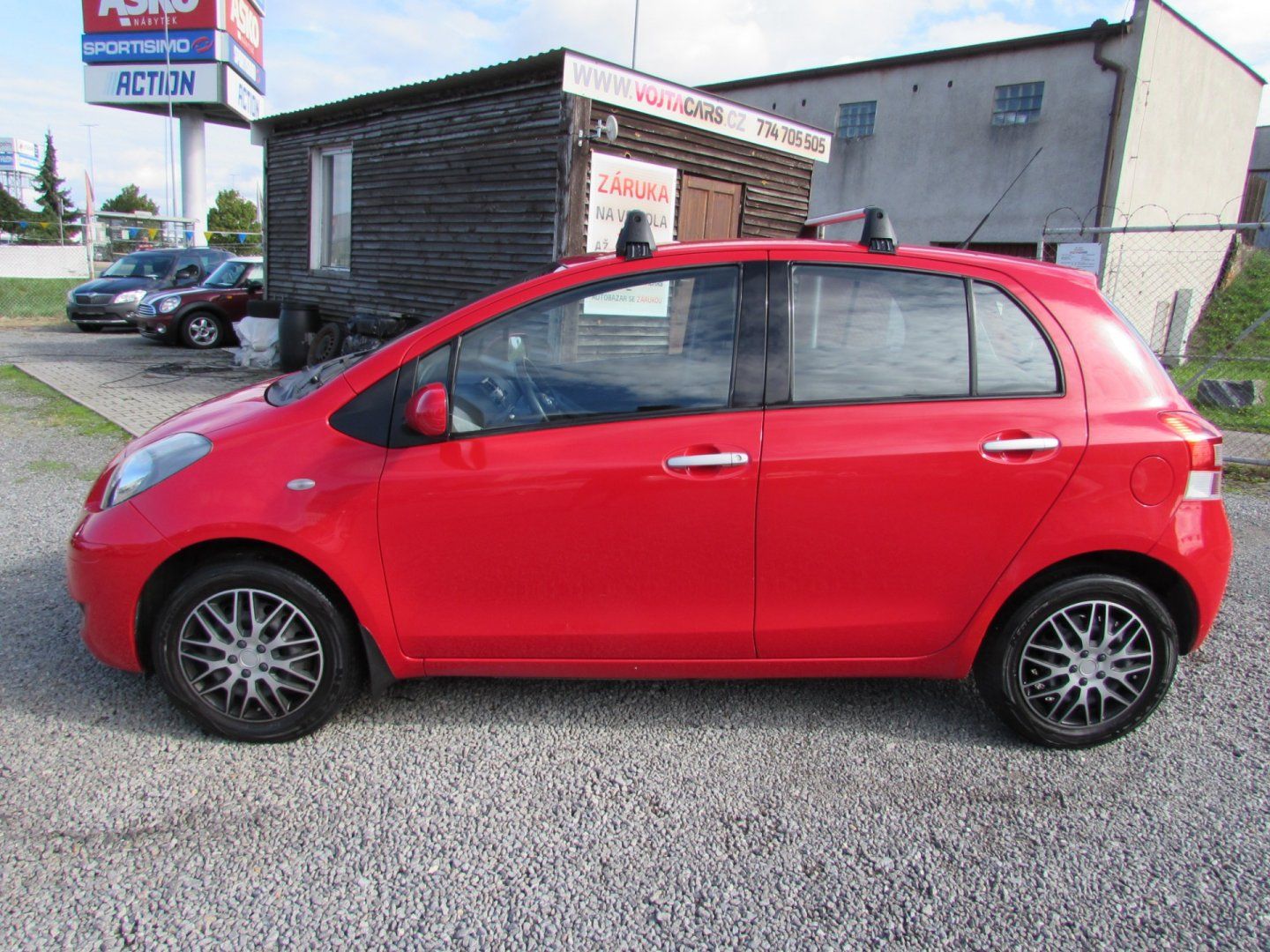 Toyota Yaris, 1.0i 51kW, nová STK, ČR původ - fotka 4