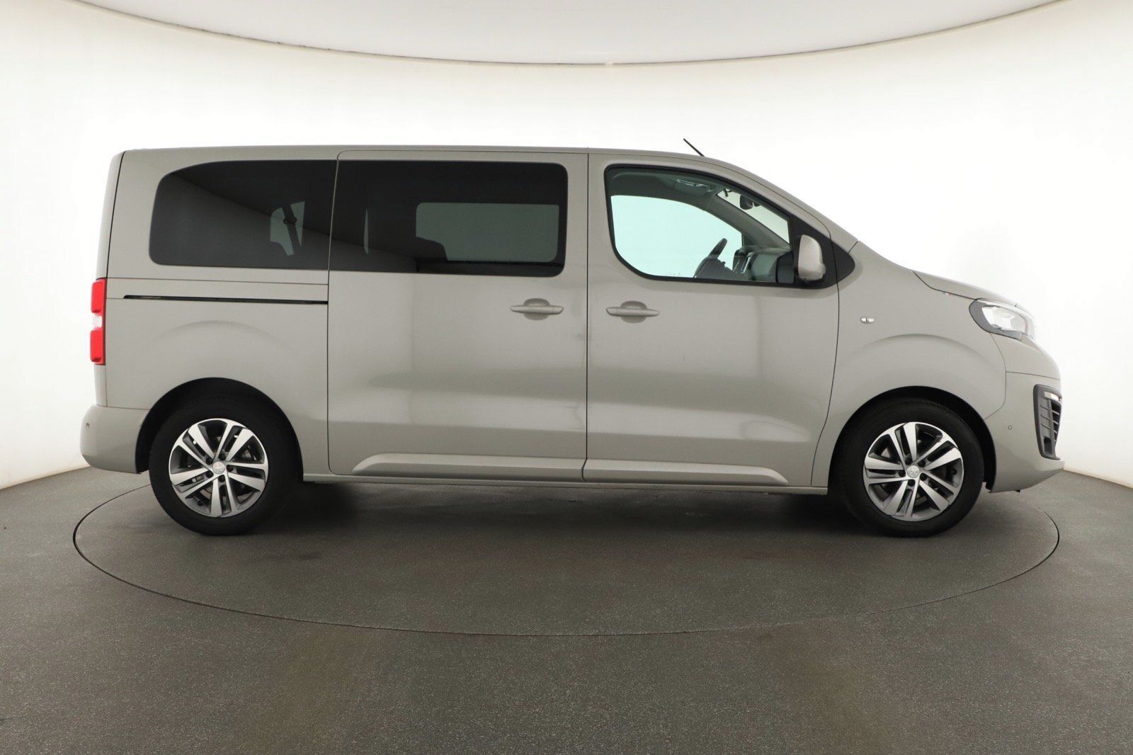 Peugeot Traveller, 2.0 BlueHDi, Klima, ČR, 1Maj - fotka 6