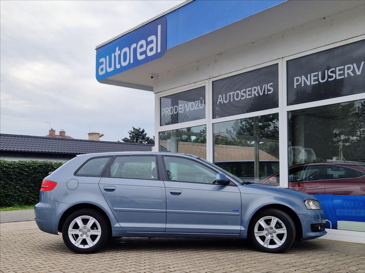 Audi A3, 1,6 TDI SPORTBACK AUTOAC ŠÍBR - fotka 6