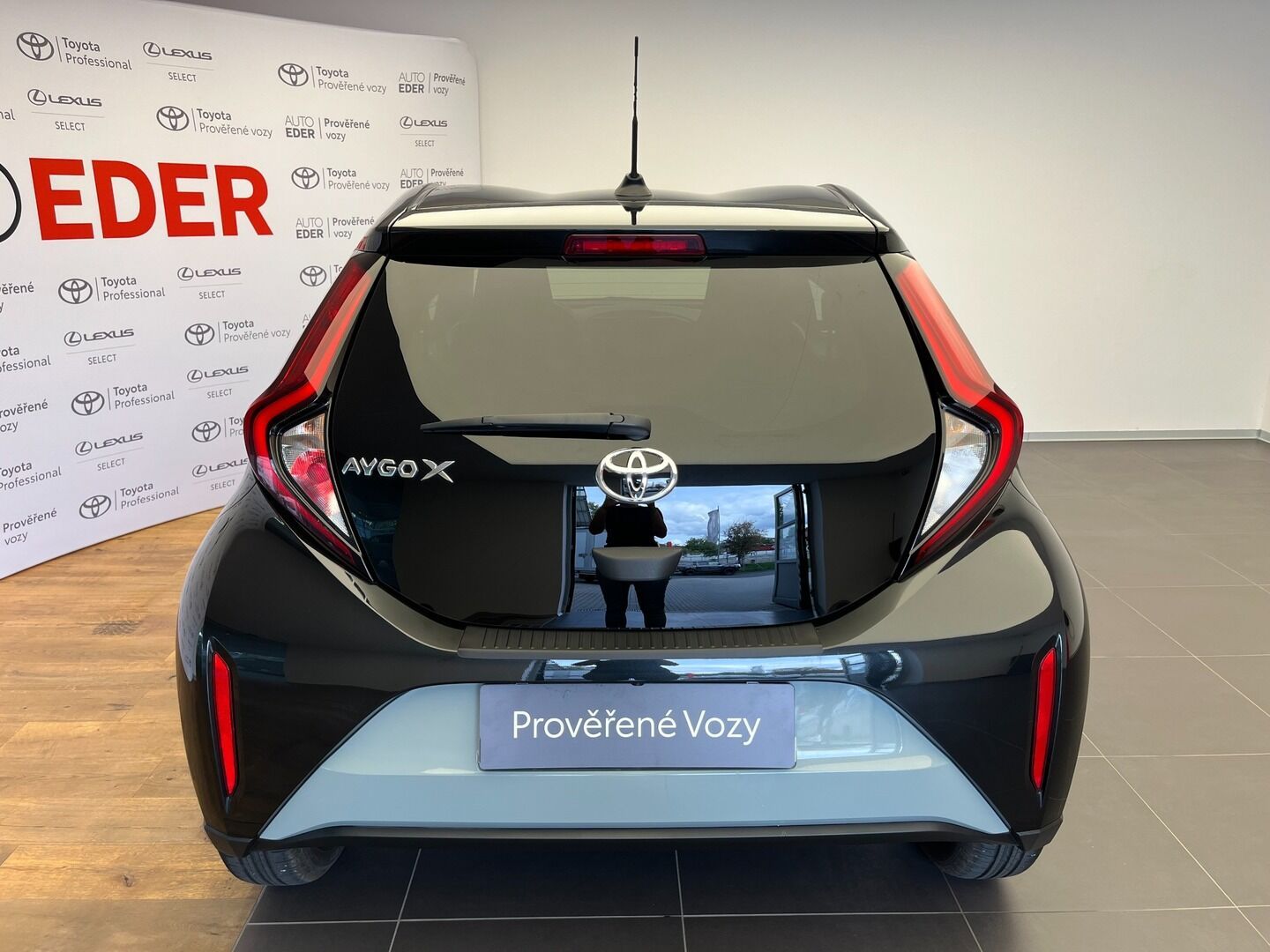 Toyota Aygo, X  1.0 CVT Style - fotka 5
