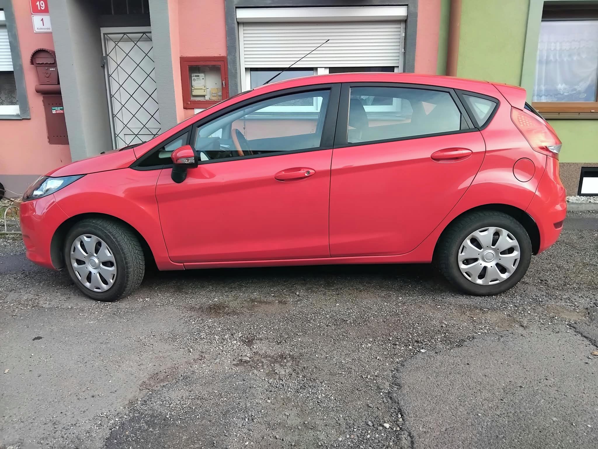 Ford Fiesta, 1.2; 44kW; velmi dobrý stav - fotka 2