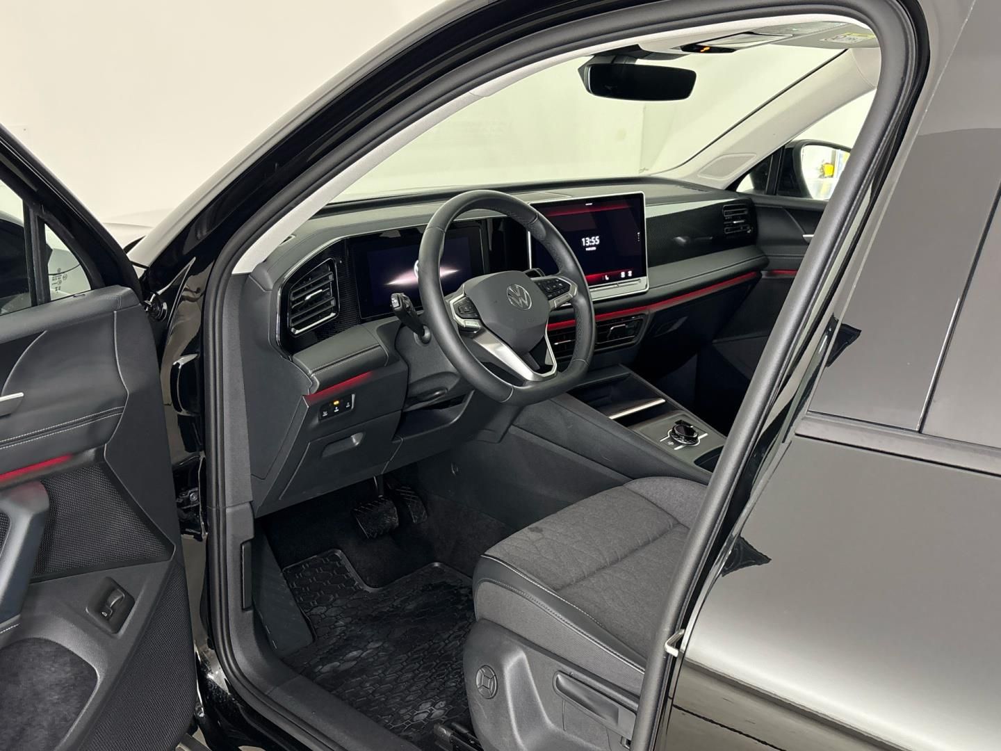 Volkswagen Tiguan, 1.5 eTSi / 110 kW People DSG - fotka 6