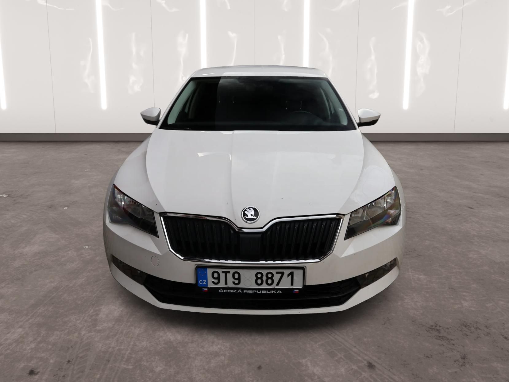 Škoda Superb - fotka 6