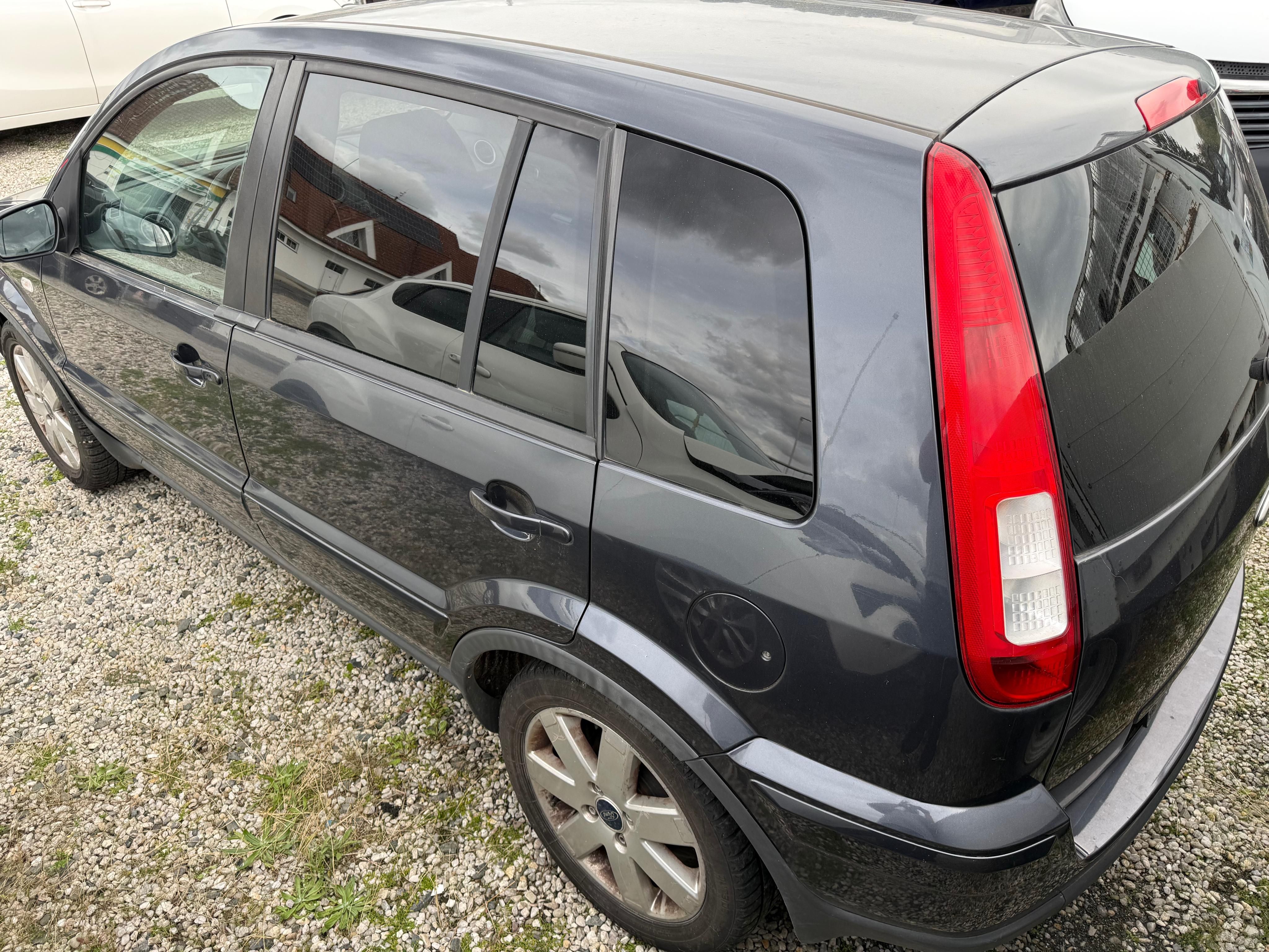 Ford Fusion, 1,4 TDCi 50 kw..2009.klima - fotka 3