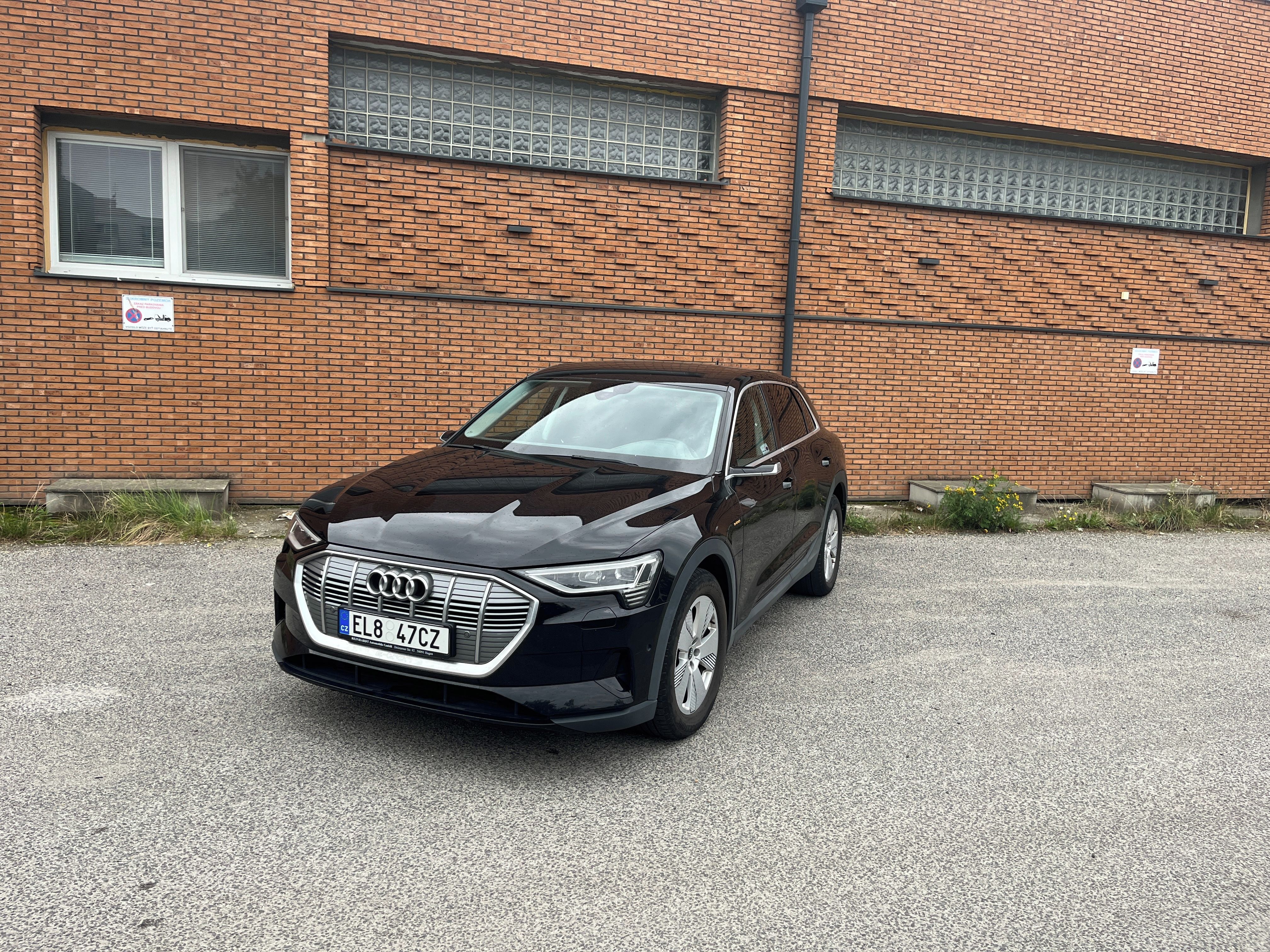 Audi e-tron, Audi e-tron 50