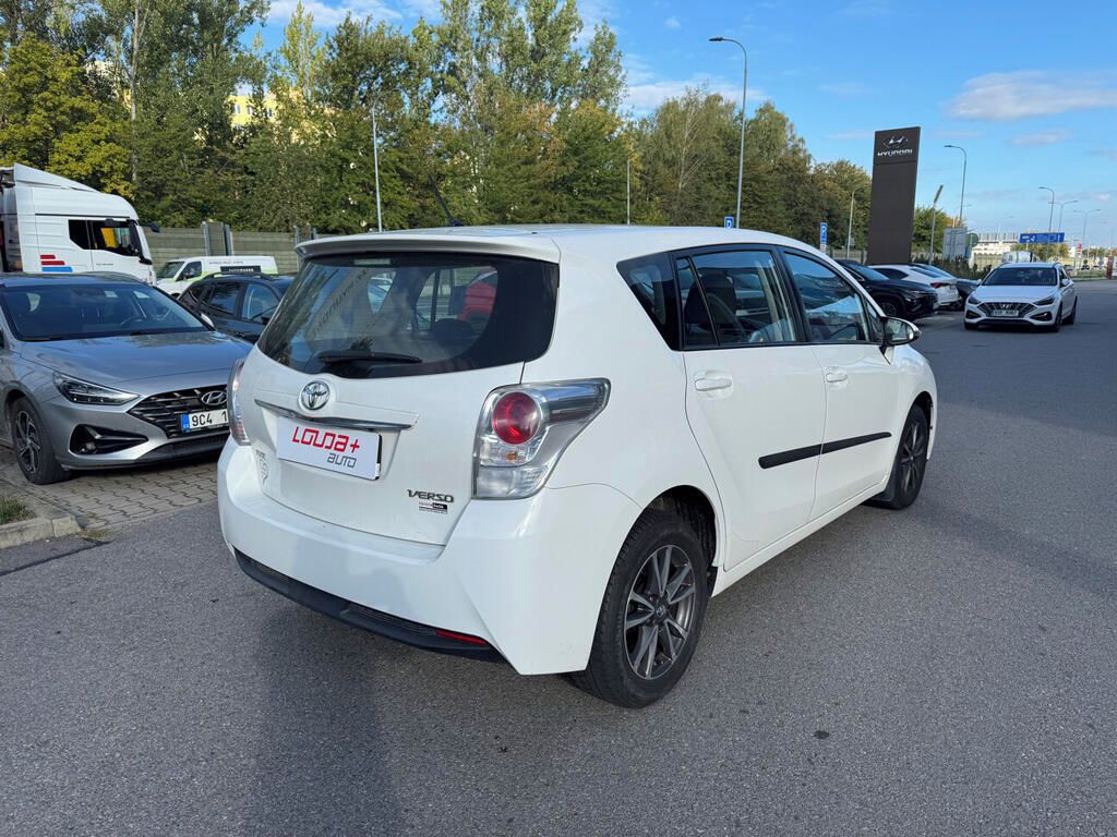Toyota Verso, 1.6 Valvematic 97 kW - fotka 3