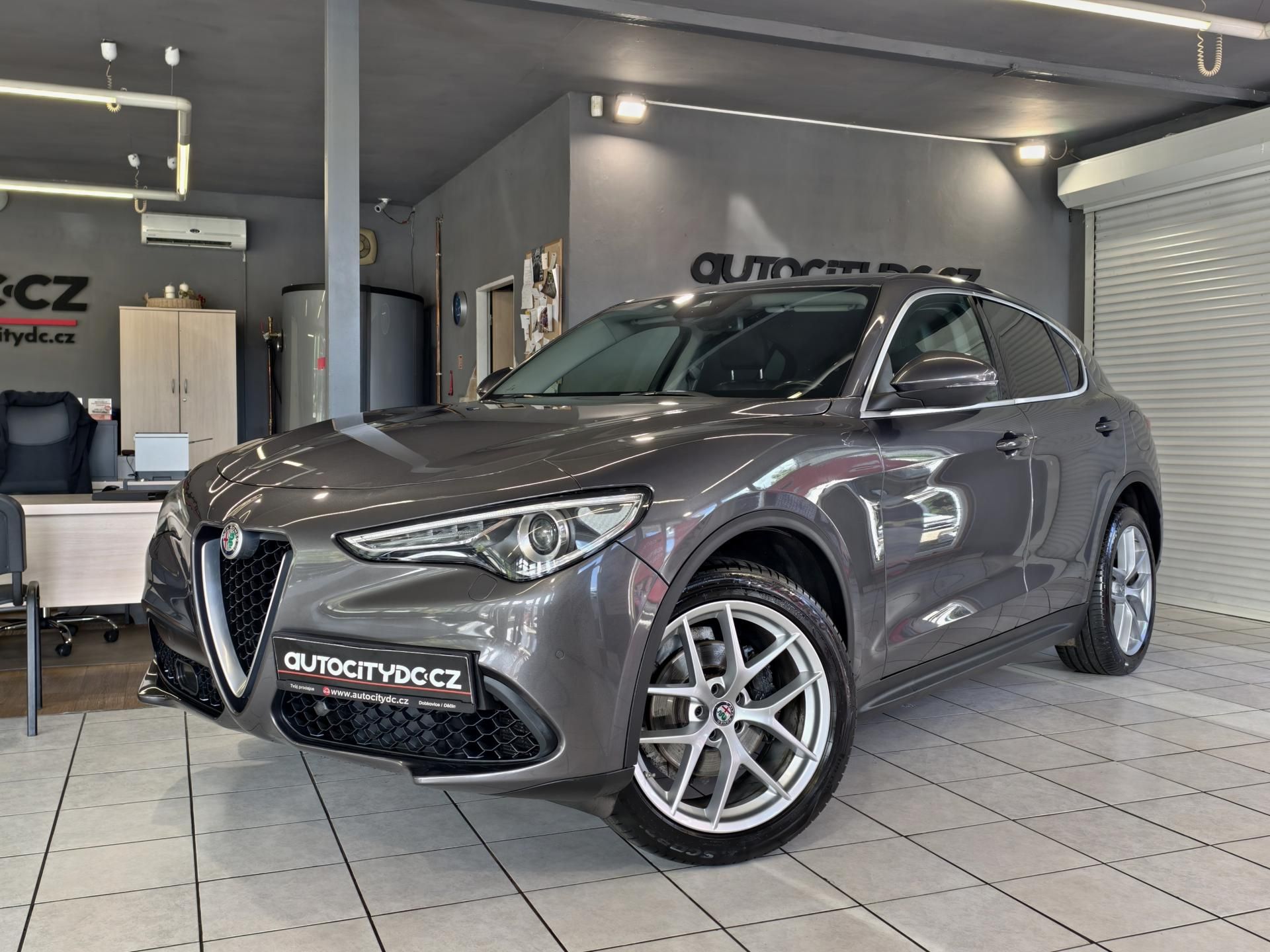 Alfa Romeo Stelvio, 2.0 T 206kW Q4 FIRST EDITION - fotka 3