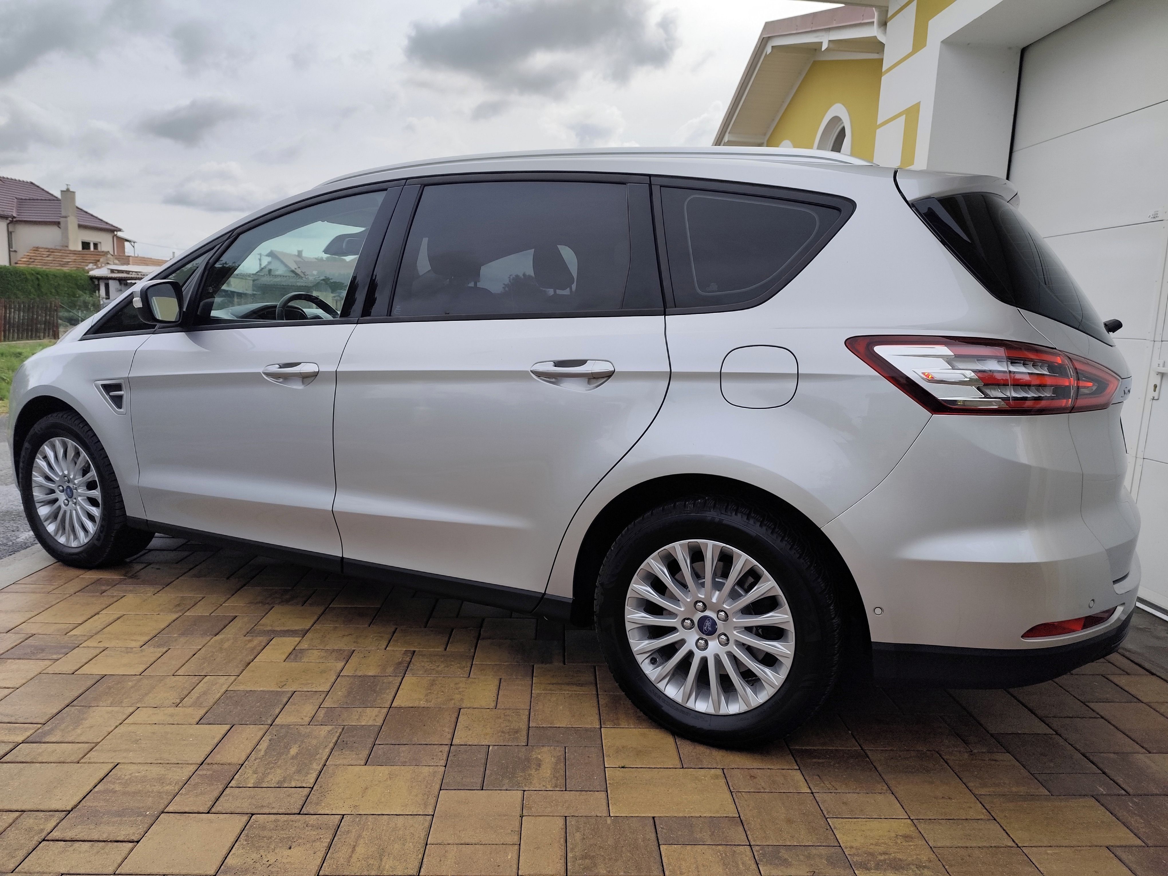 Ford S-MAX, 1.5Ecob118KW-novérozvody,7míst - fotka 6