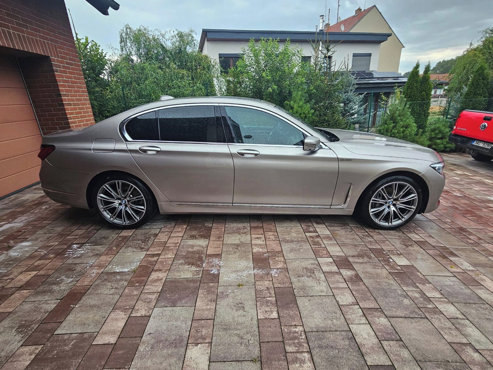 BMW Řada 7, BMW730, 210kW Individual,70tis - fotka 4
