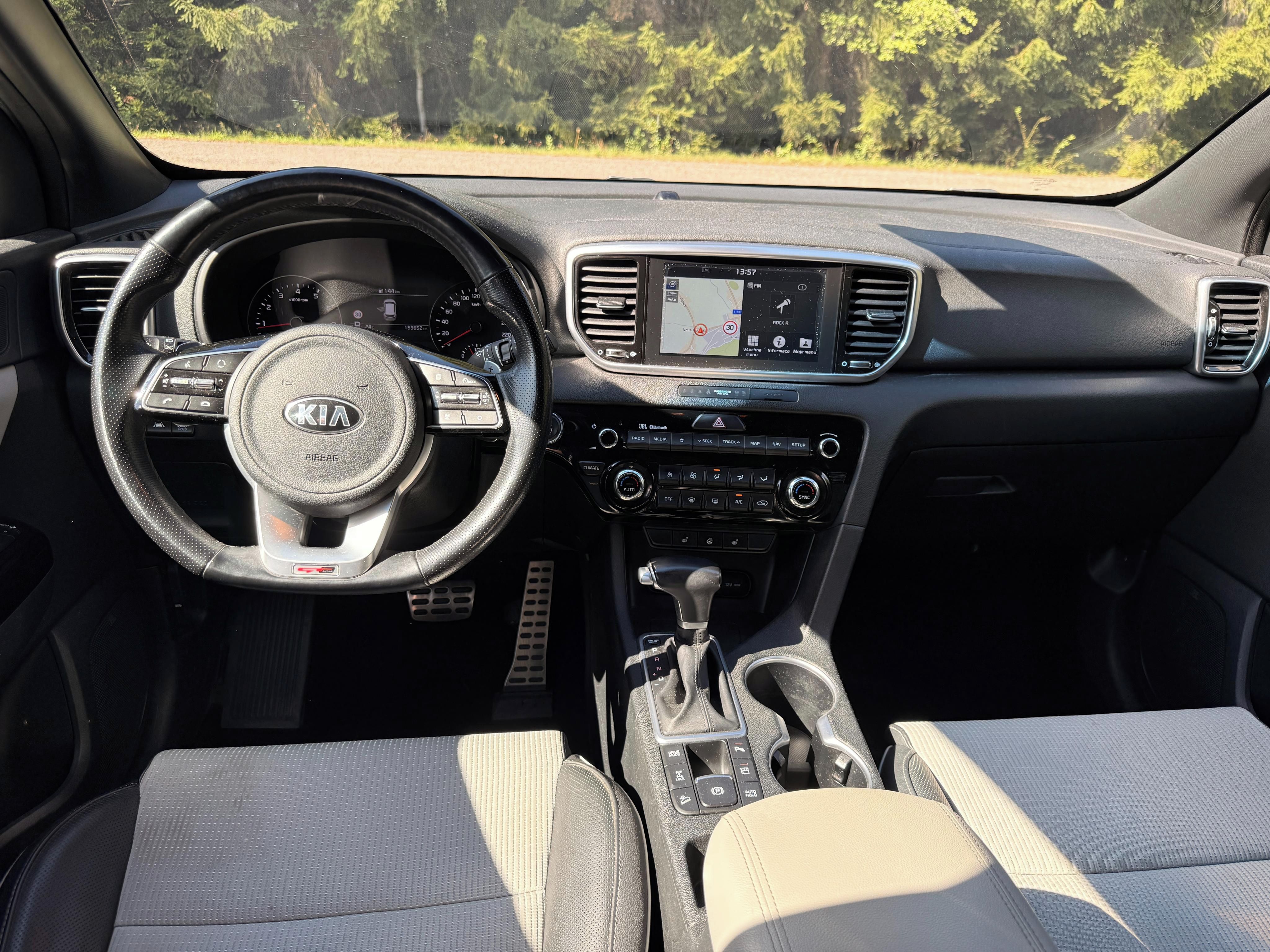 Kia Sportage, GT 1,6T-GDI 130kW automat 4x4 - fotka 5