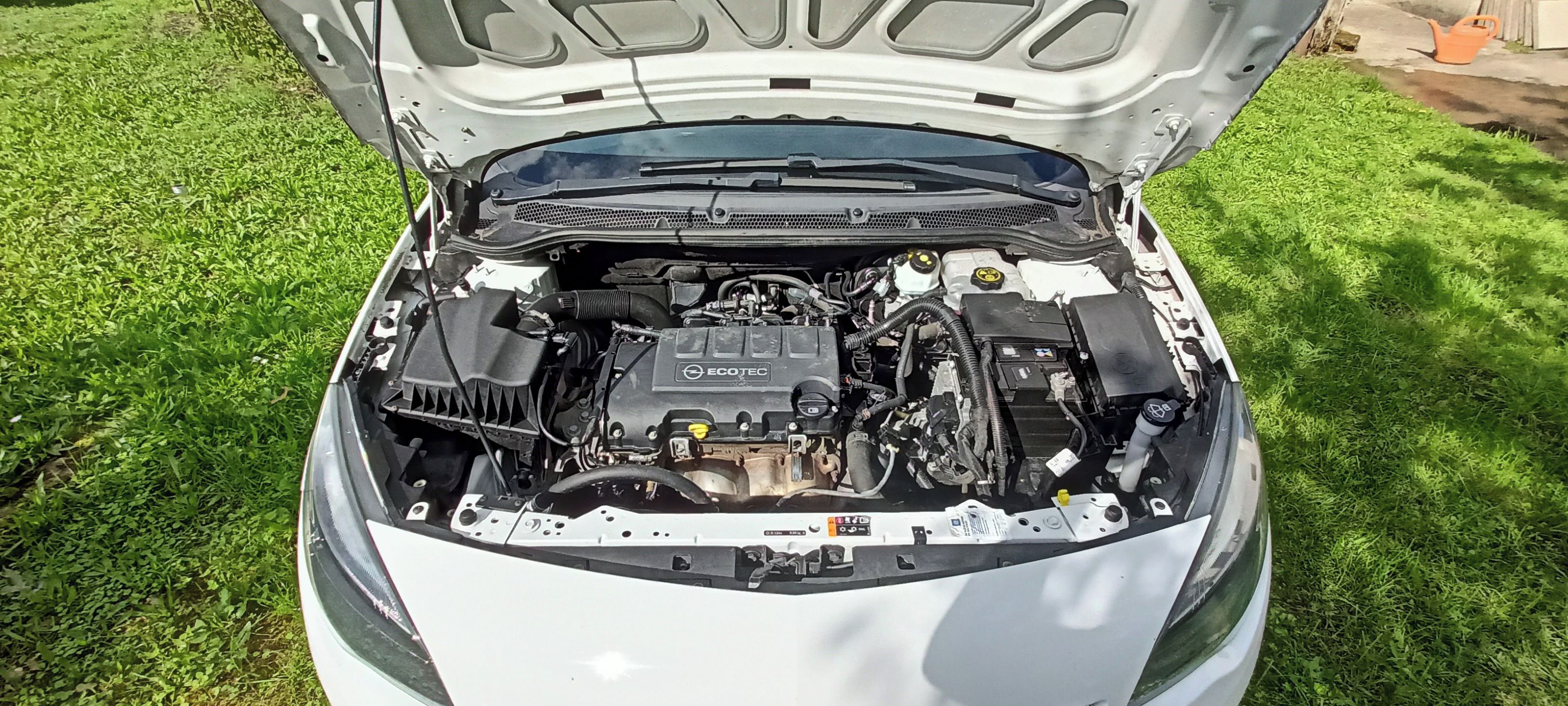 Opel Astra, 1.4 i 74kW + sada kol - fotka 5