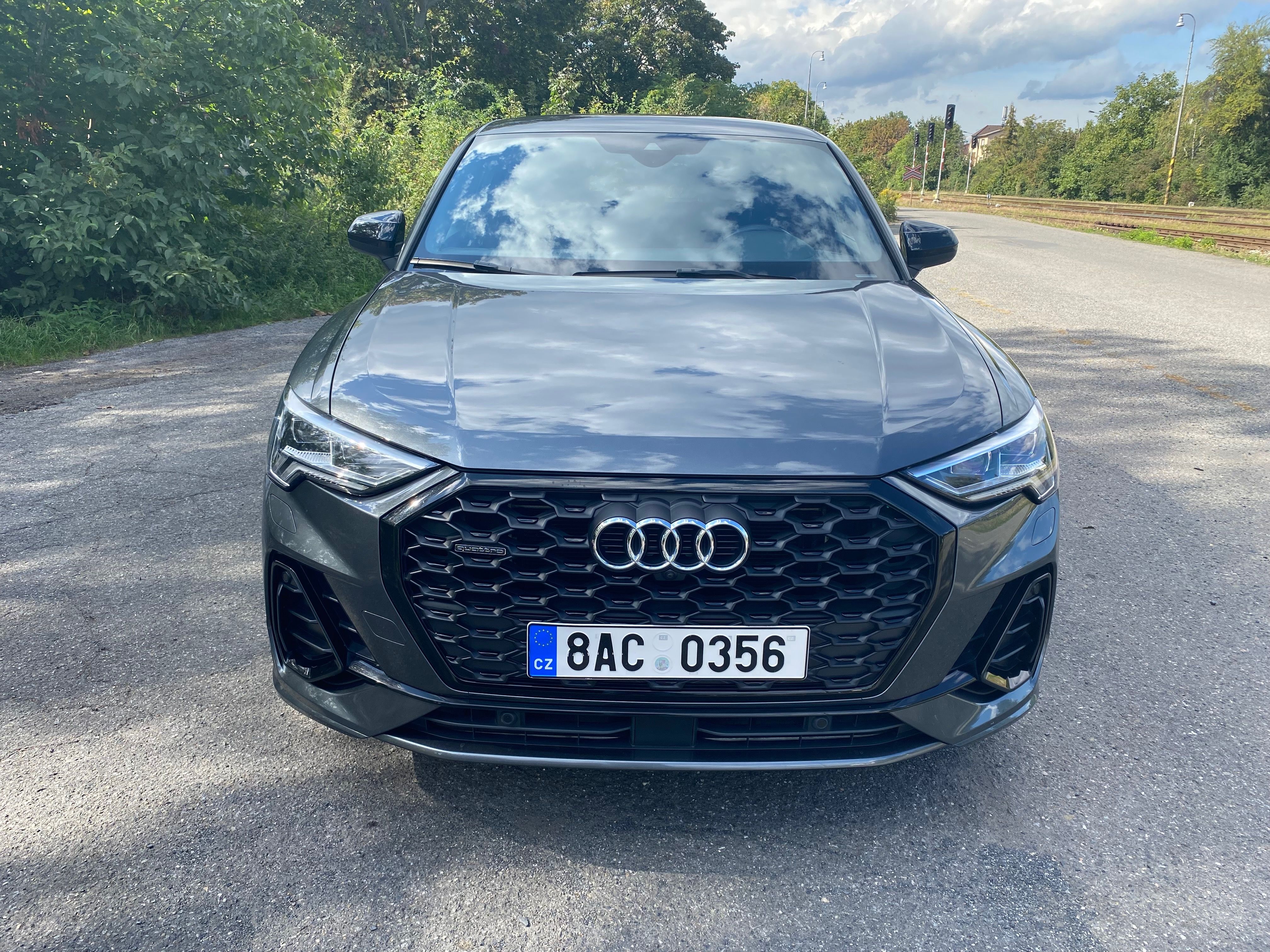 Audi Q3, Sline, 45 TFSI Q 1maj-ČR-tažné - fotka 6