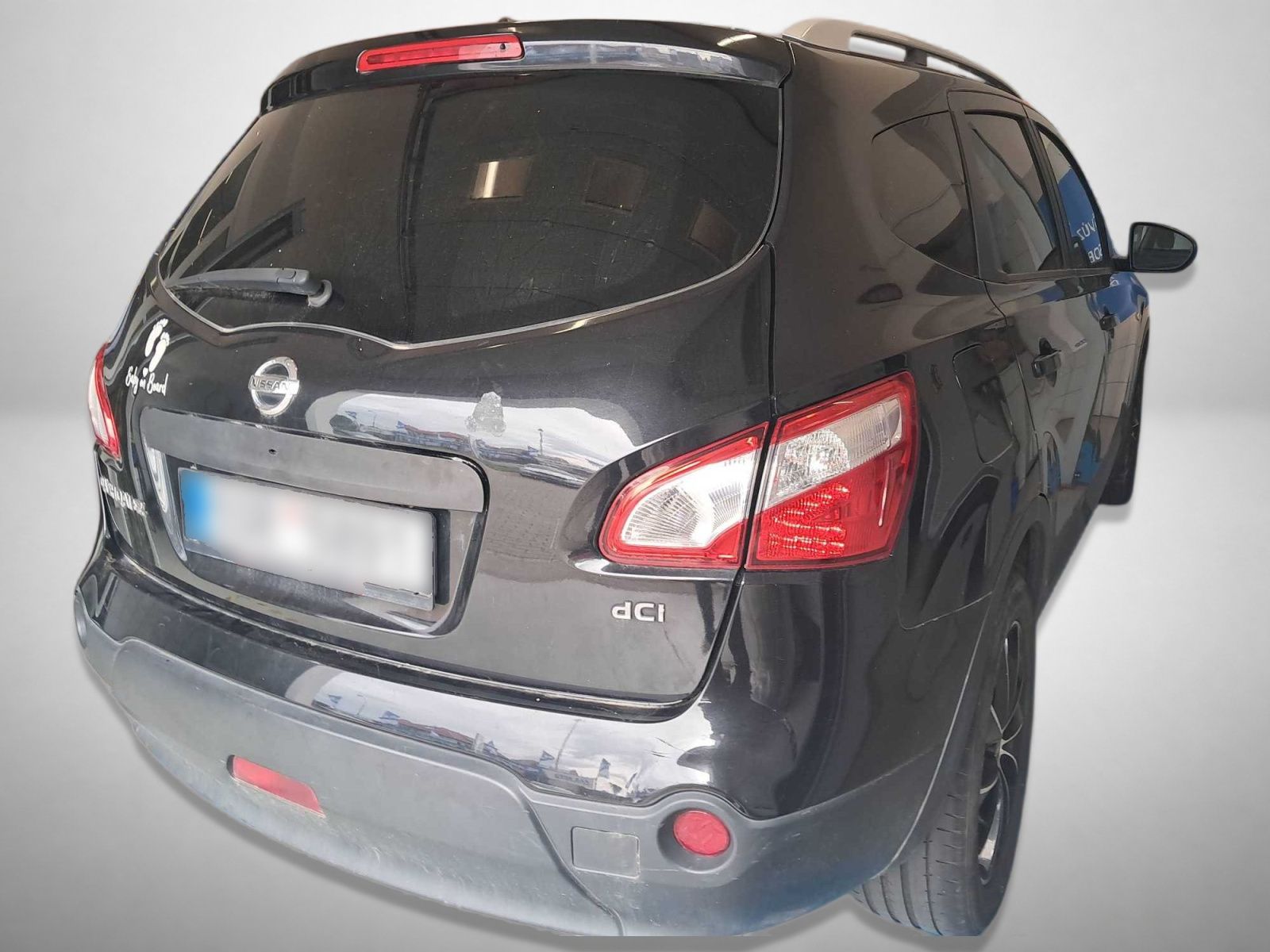 Nissan Qashqai, 2.0 dCi, 4X4, Automat, 7 míst - fotka 2
