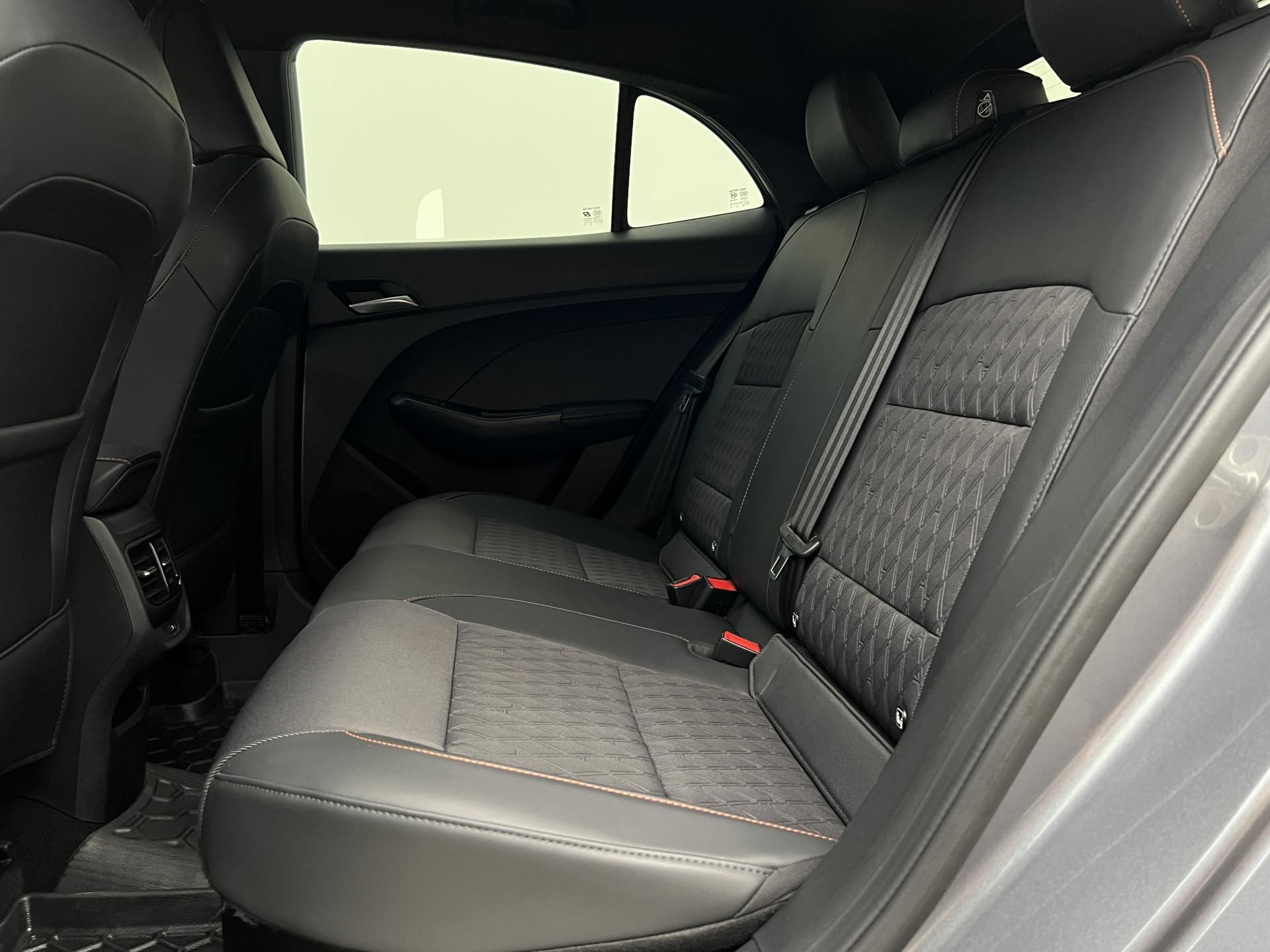 MG MG3, EXCLUSIVE HYBRID+ AUT CZ 1.maj - fotka 6