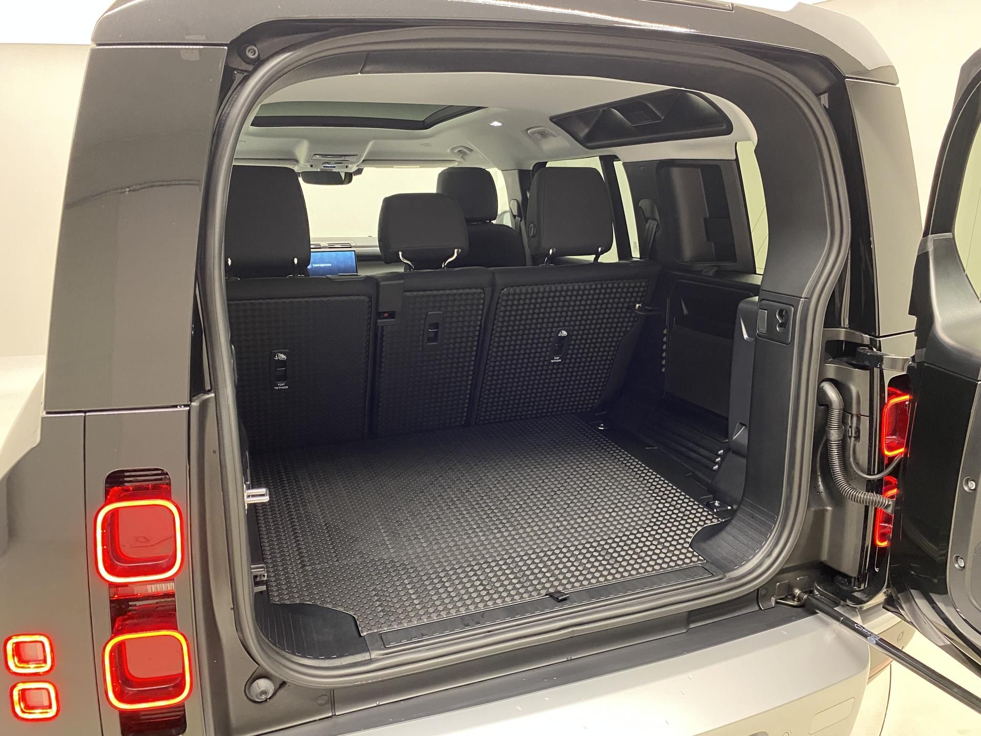 Land Rover Defender, 110 D200 S AWD AUT REZERVACE - fotka 6