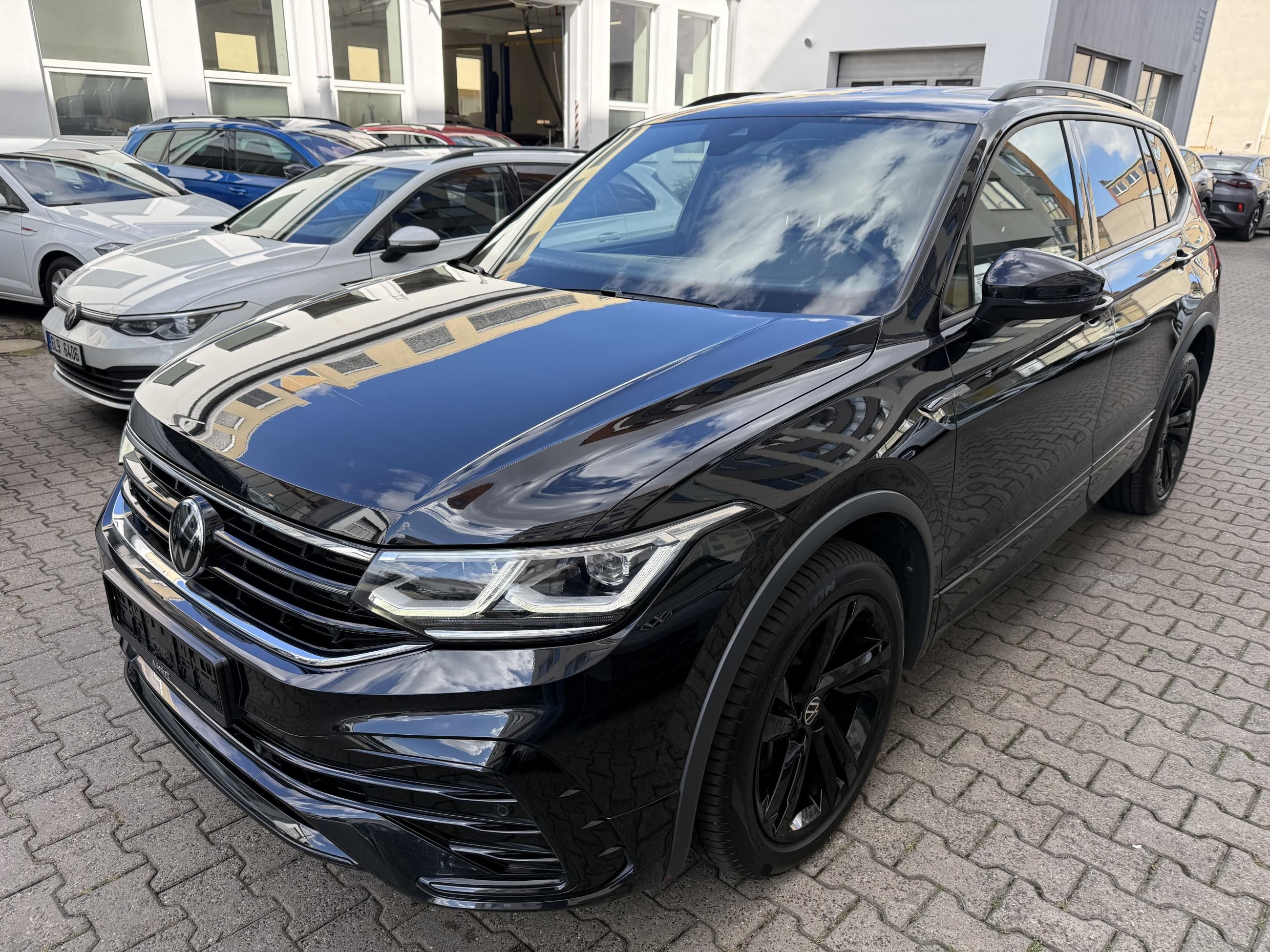 Volkswagen Tiguan Allspace, 2.0 TDI 147kW 4x4 DSG R-Line - fotka 3