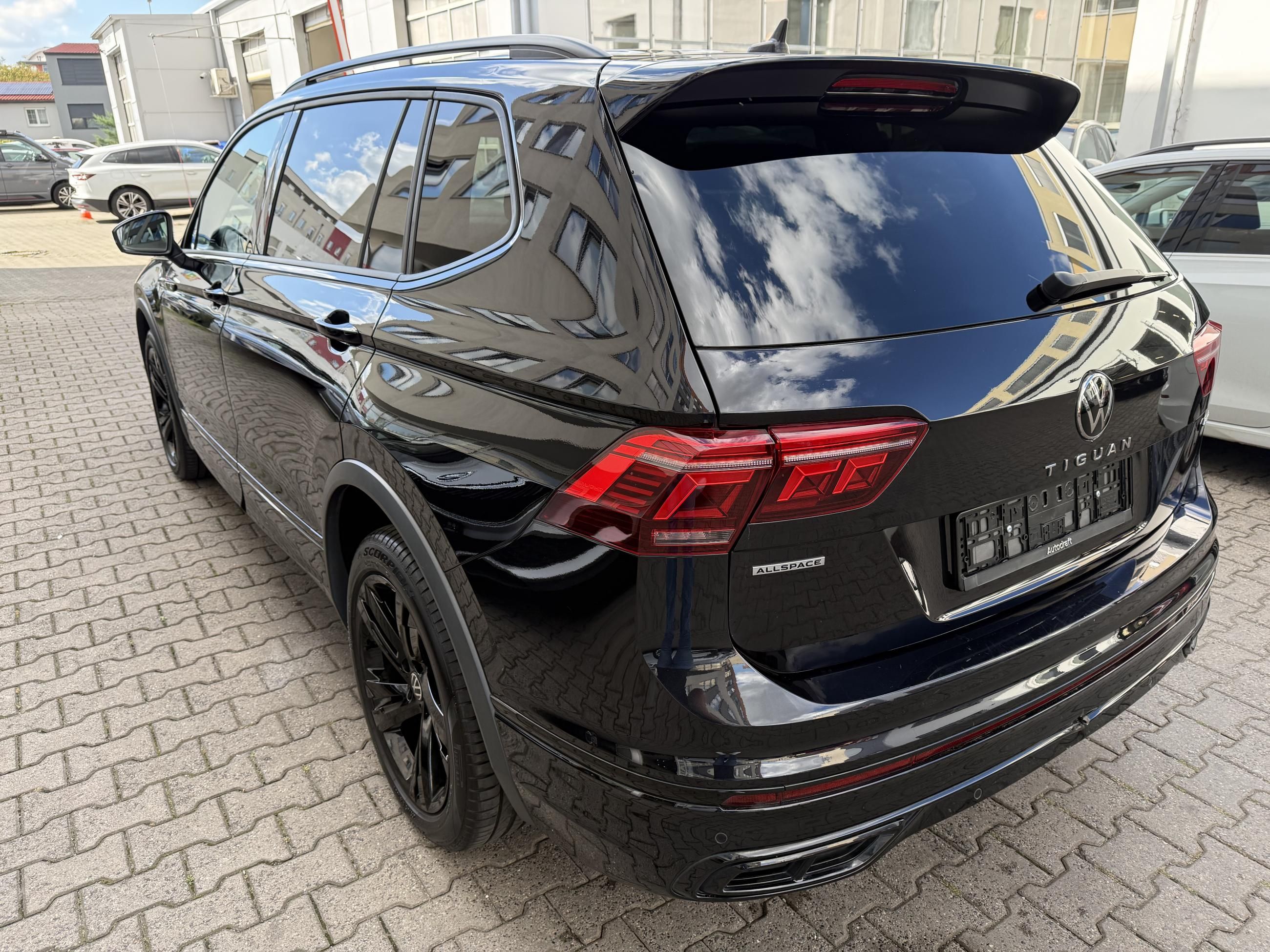 Volkswagen Tiguan Allspace, 2.0 TDI 147kW 4x4 DSG R-Line - fotka 4