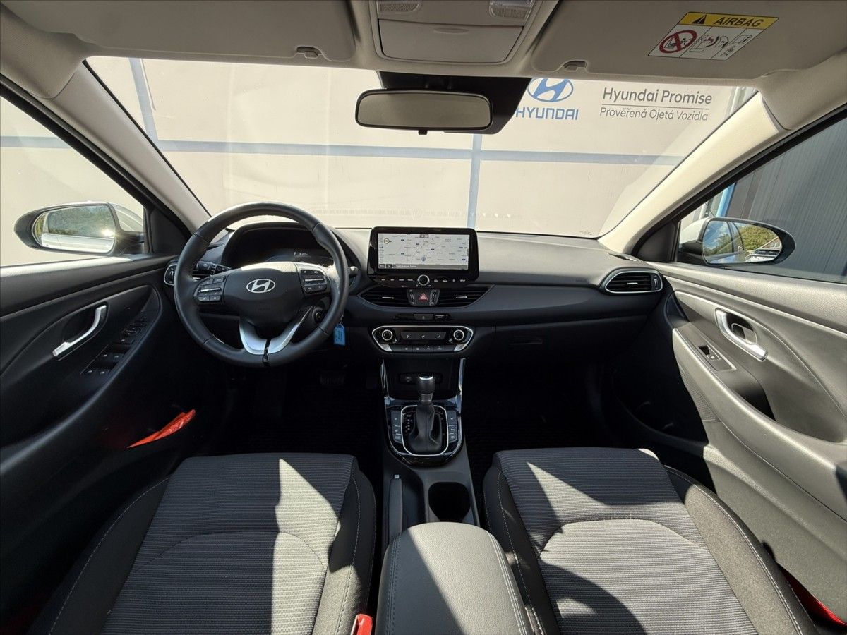 Hyundai i30, 1,5 T-GDI 103kW DCT Family - fotka 5