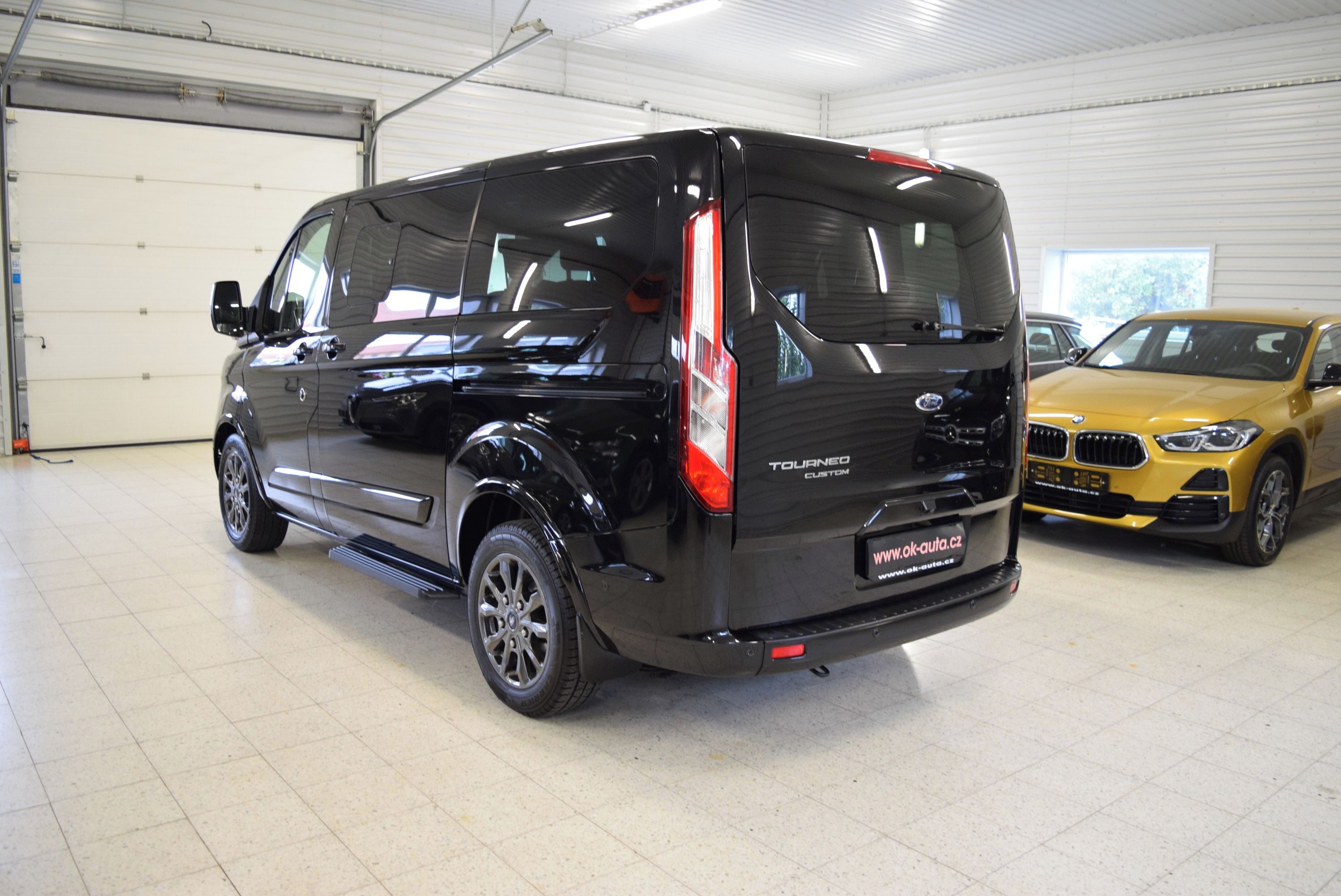 Ford Tourneo Custom, 2.0 TDCI TITANIUM X 132 kW 8M. - fotka 3