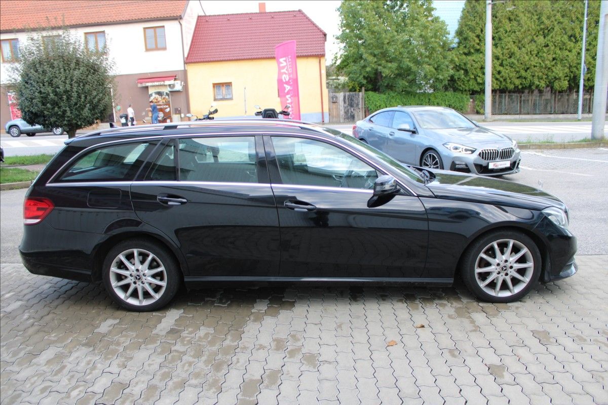 Mercedes-Benz Třídy E, 2,1 200 BLUETEC At. - fotka 3