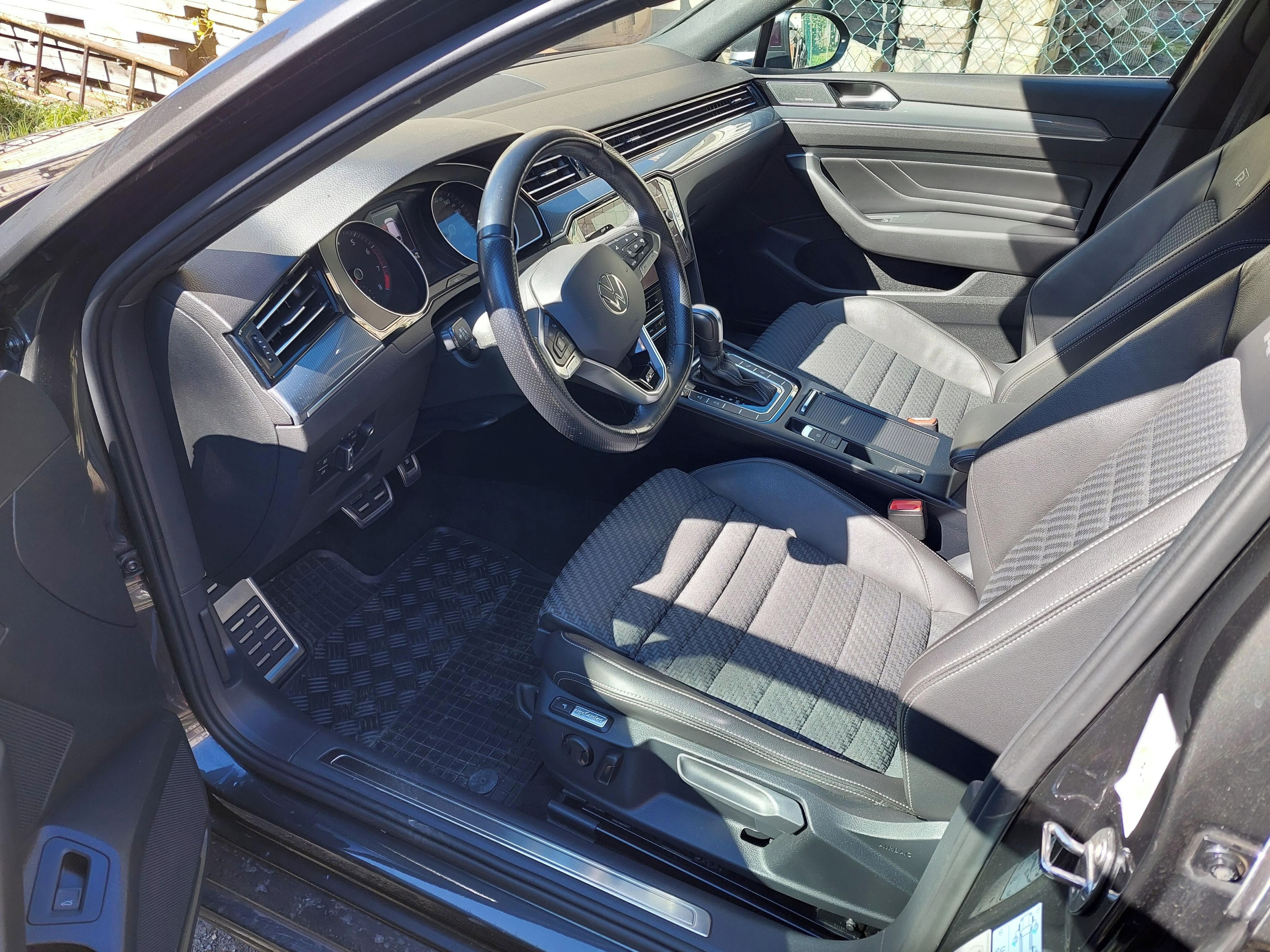 Volkswagen Passat, Passat R line 2.0 TSI - fotka 2