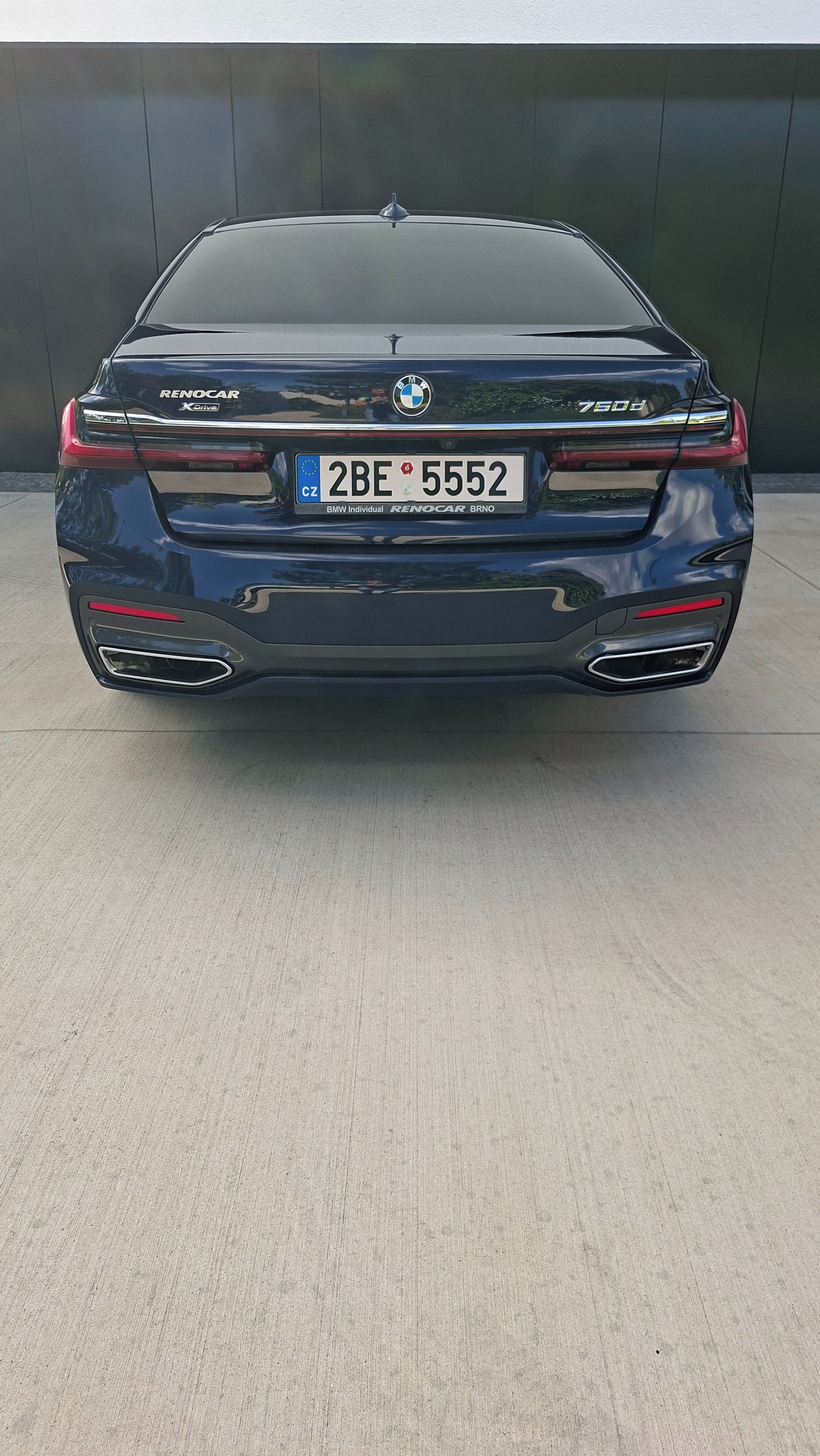 BMW Řada 7, 750d xDrive - fotka 6