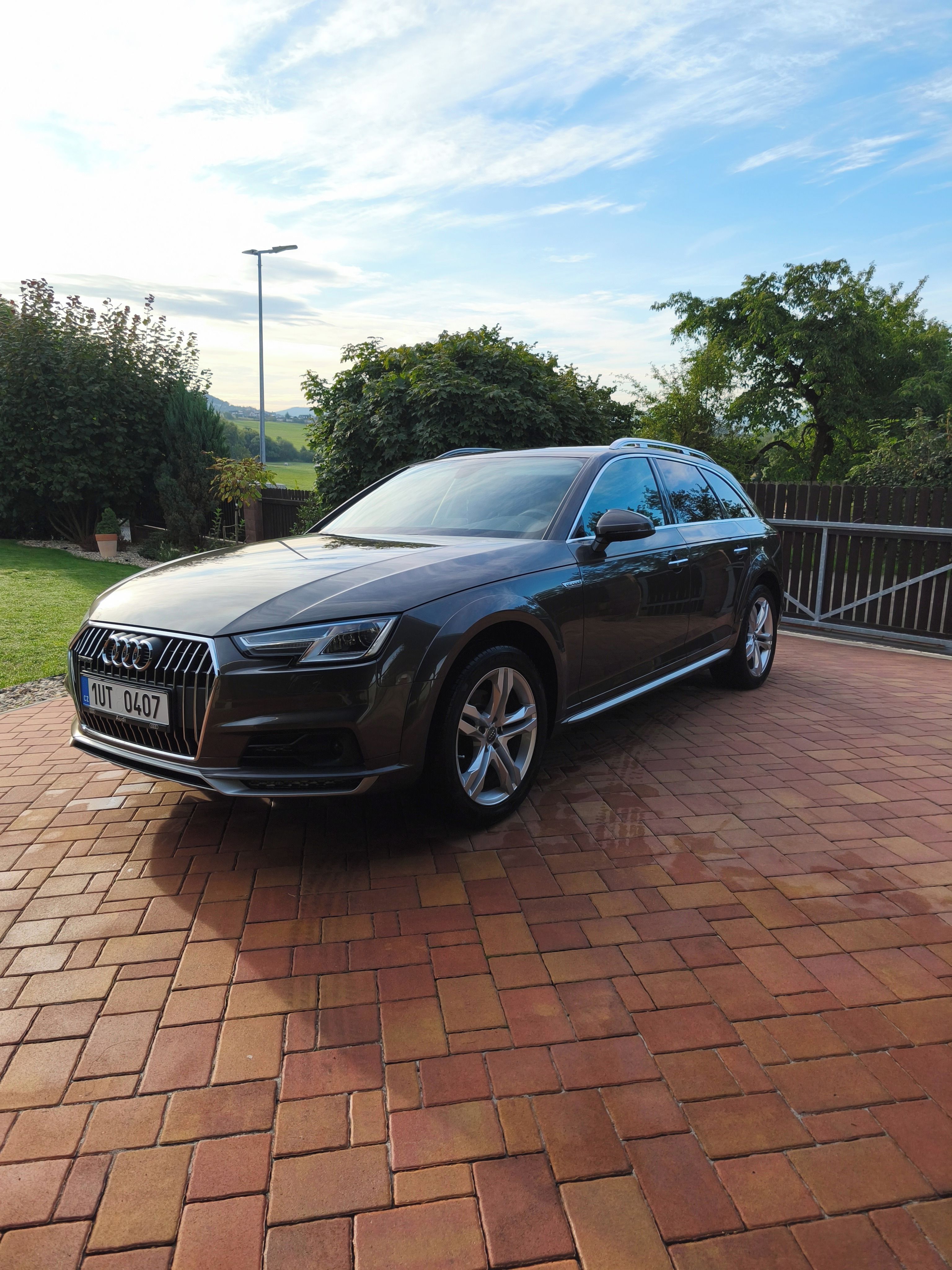 Audi A4 allroad, 2.0 TDI 120 kw - fotka 2