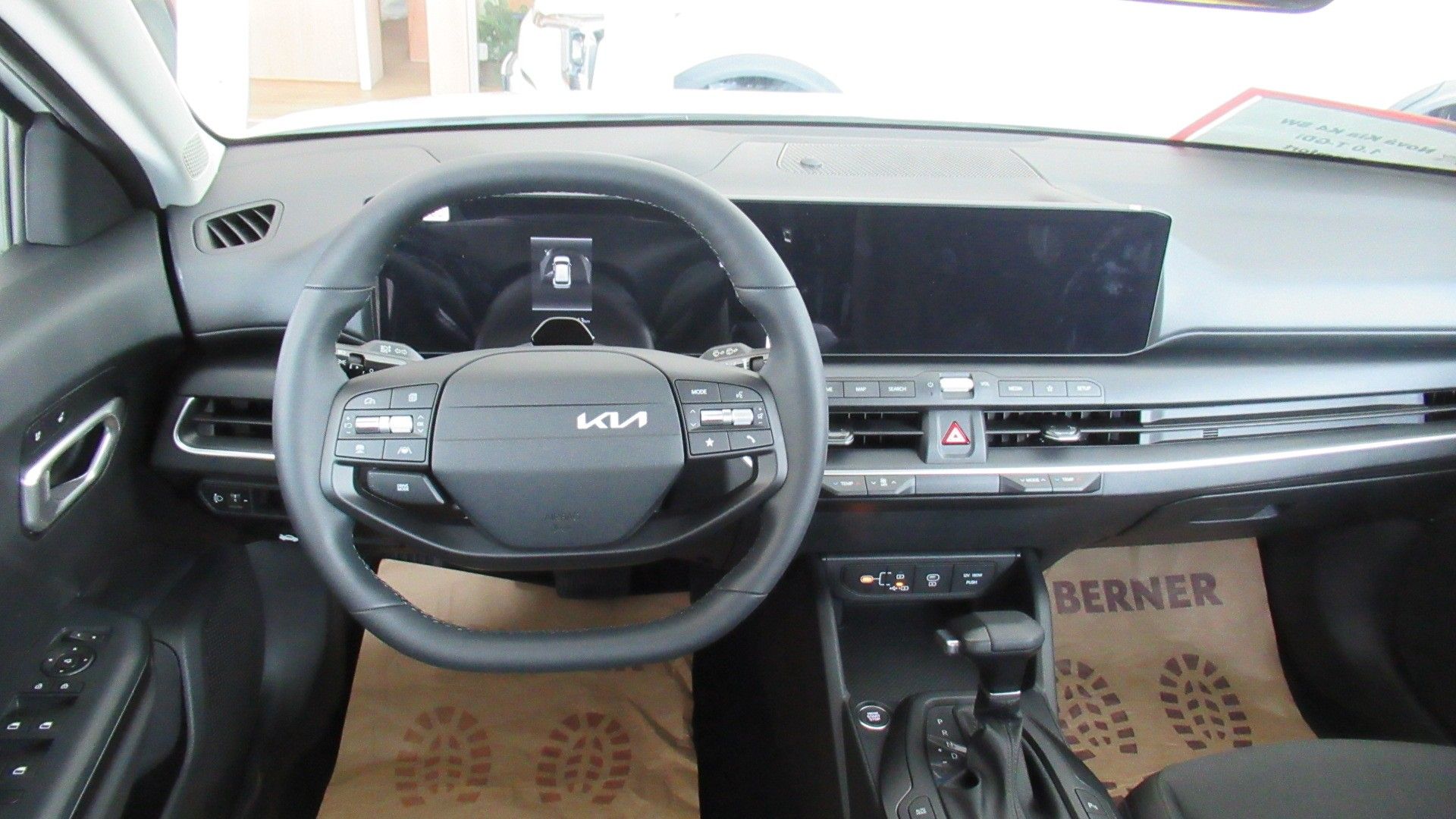 Kia K4, 1,6 T-GDi GPF 7DCT SPIN 110 KW - fotka 4