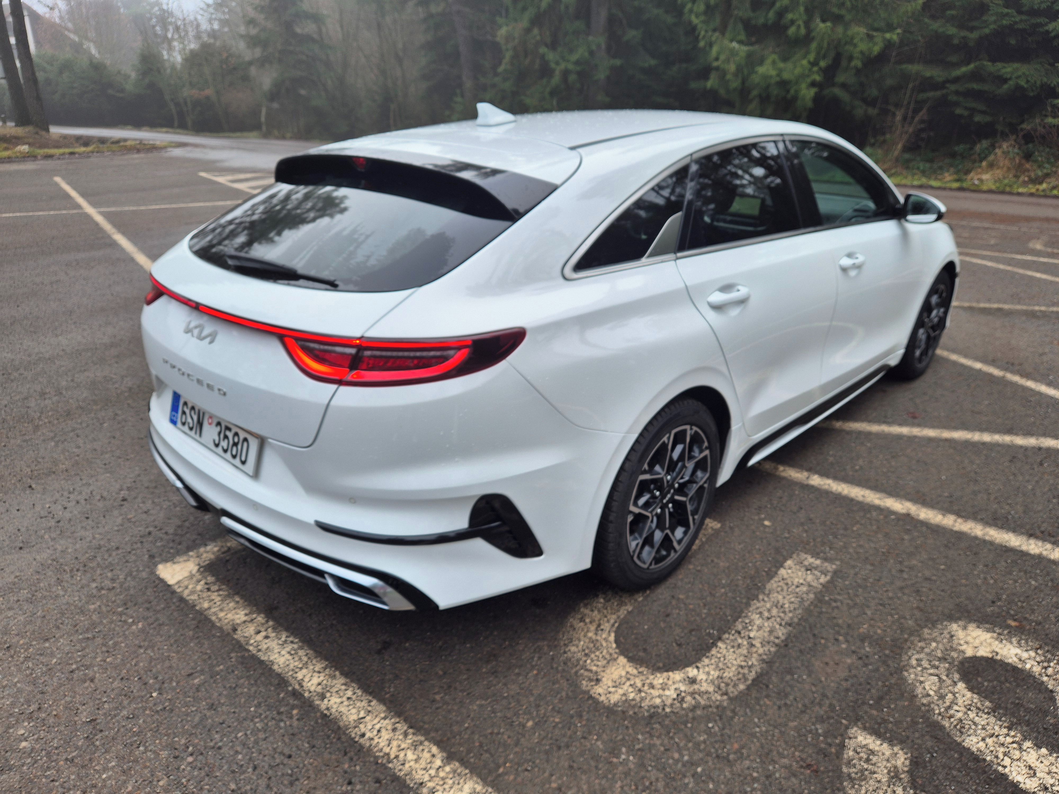 Kia ProCeed, Proceed 1.5TGDi 118kW, GT Line - fotka 6