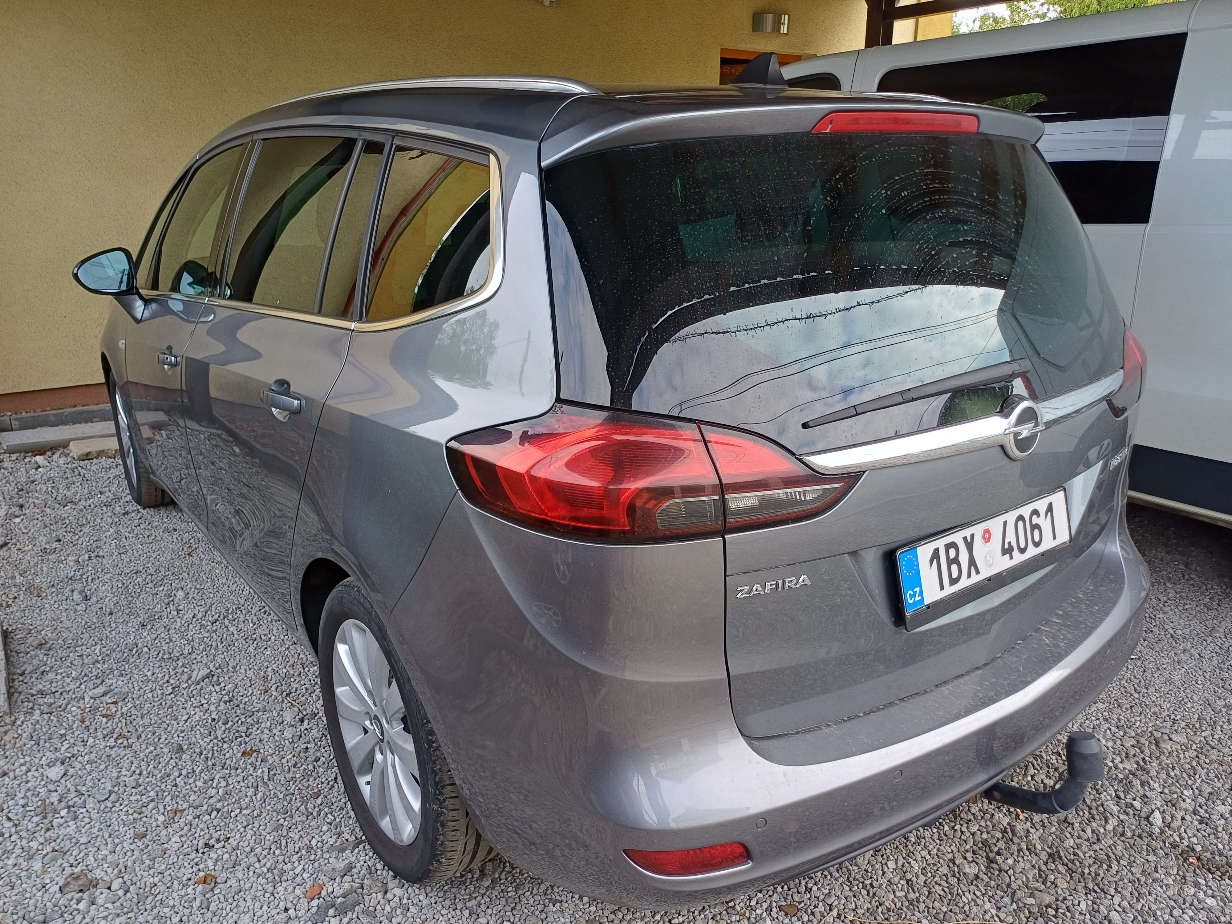 Opel Zafira, 1,6 benzín, velmi dobrý stav - fotka 3