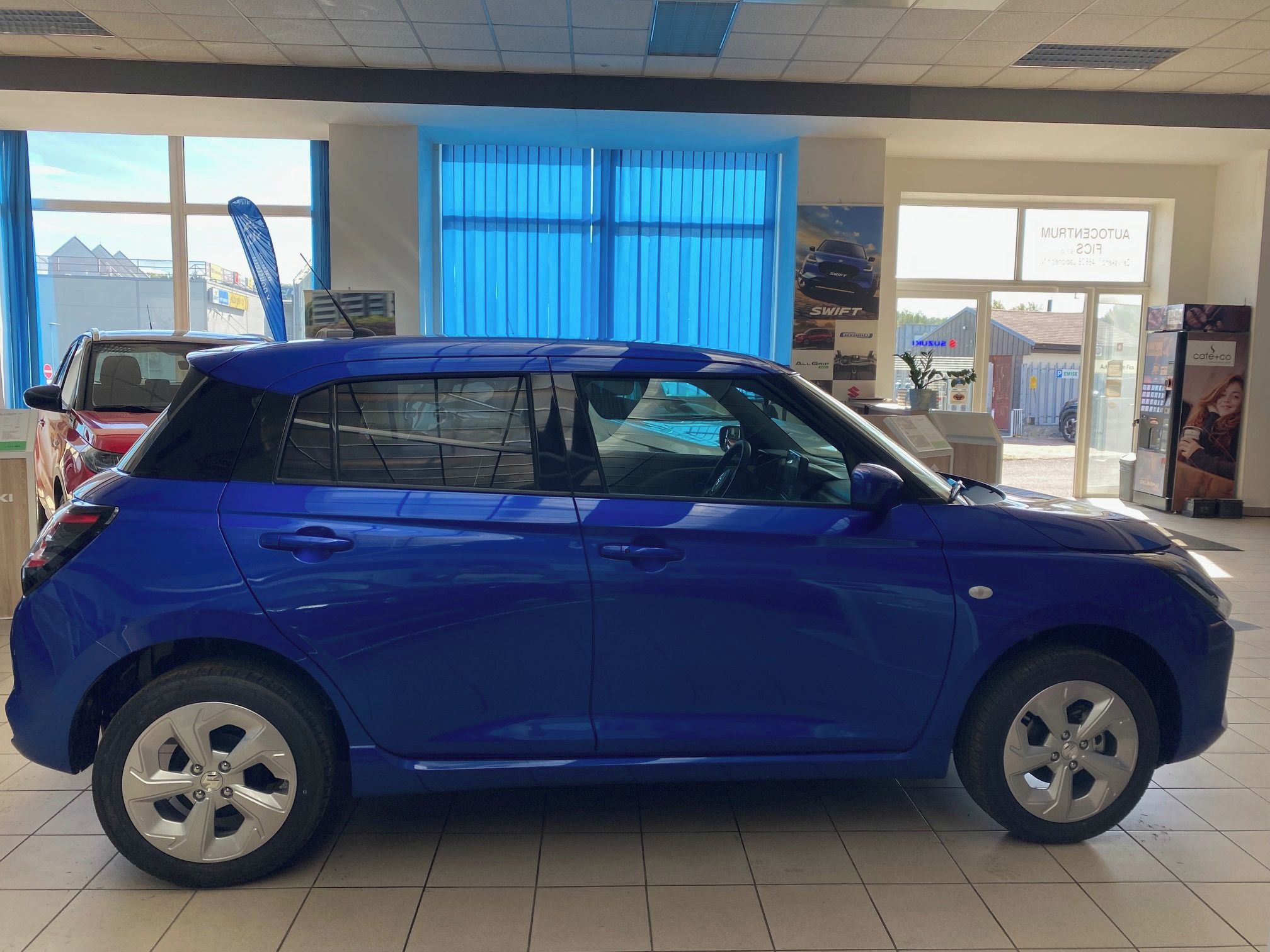 Suzuki Swift, 1,2 PREMIUM ALLGRIP HYBRID - fotka 4