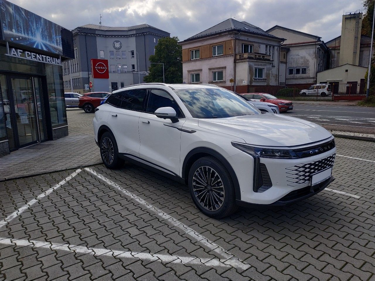 Omoda 9, 1.5 Premium,PHEV,AT, SKLADEM - fotka 3