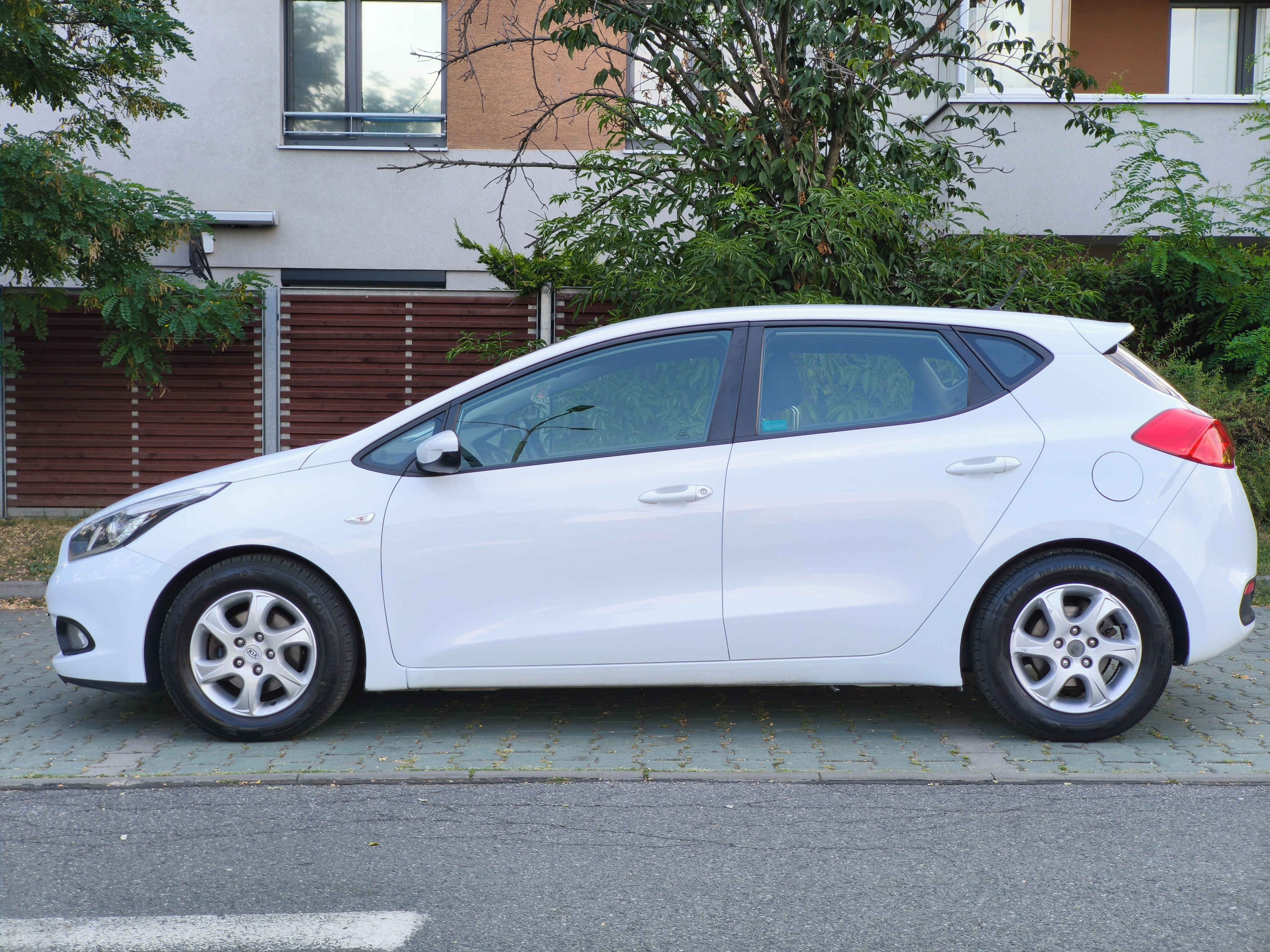 Kia Cee´d, 1,4cdti, servisováno - fotka 3