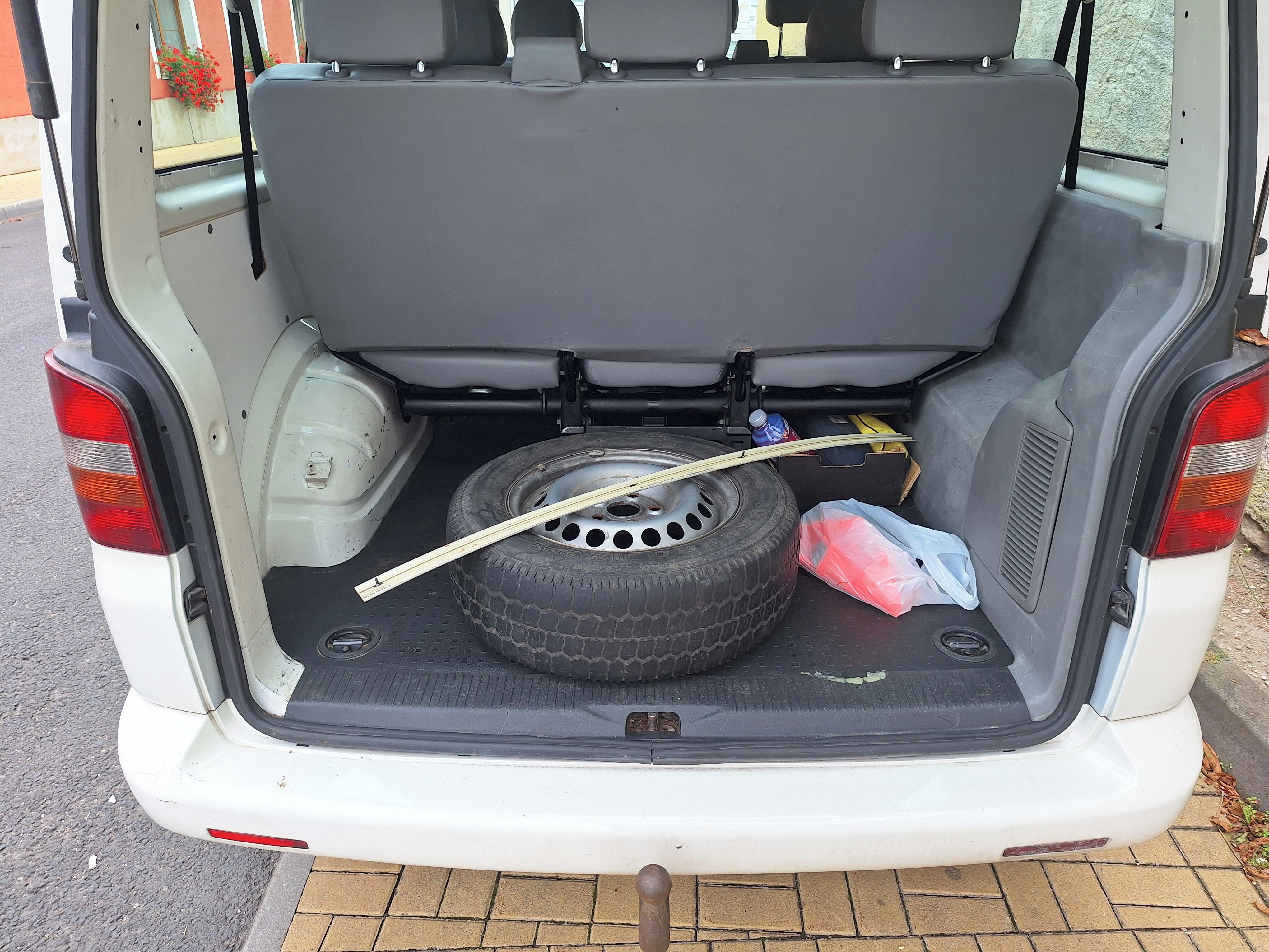 Volkswagen Transporter, Transporter 9 míst, T5 2,5t ta - fotka 5