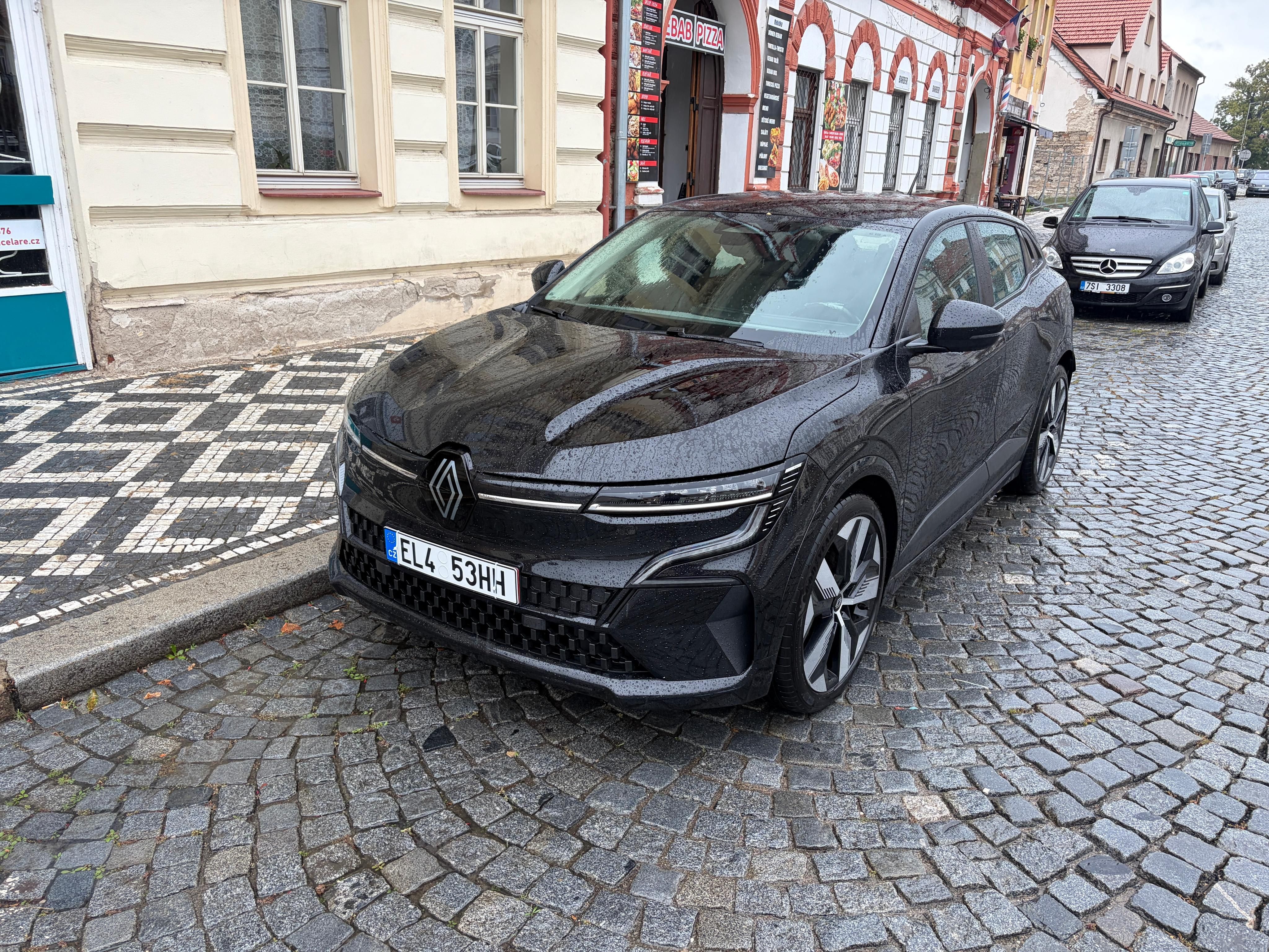 Renault Mégane, E-Tech 160 kW R220 - fotka 2