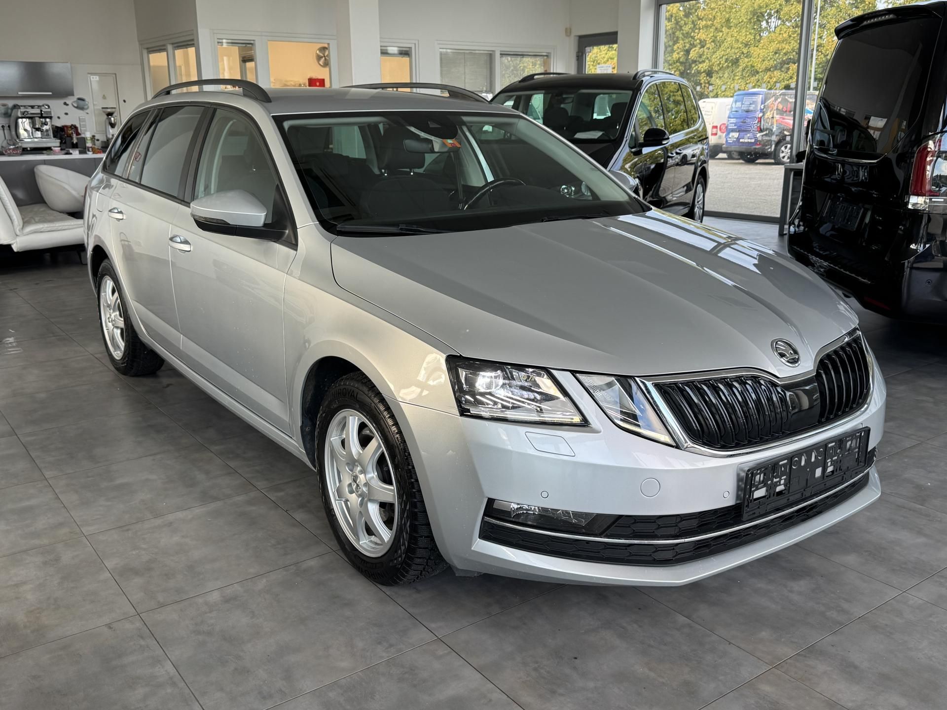 Škoda Octavia, 2,0TDi DSG 4X4 NAVI TAŽNÉ LED