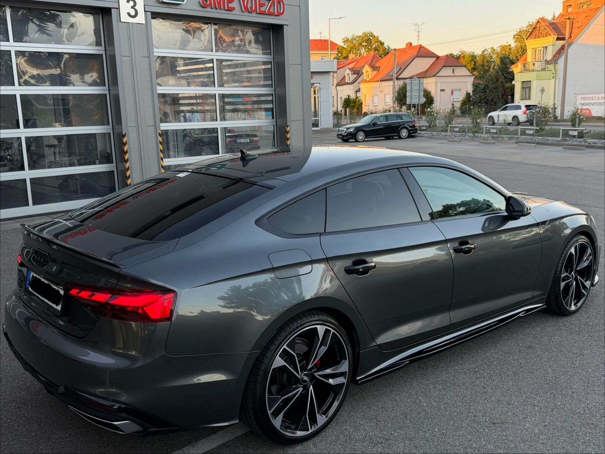Audi A5, SPORTBACK SLINE 2,0 TDI 150 KW - fotka 3