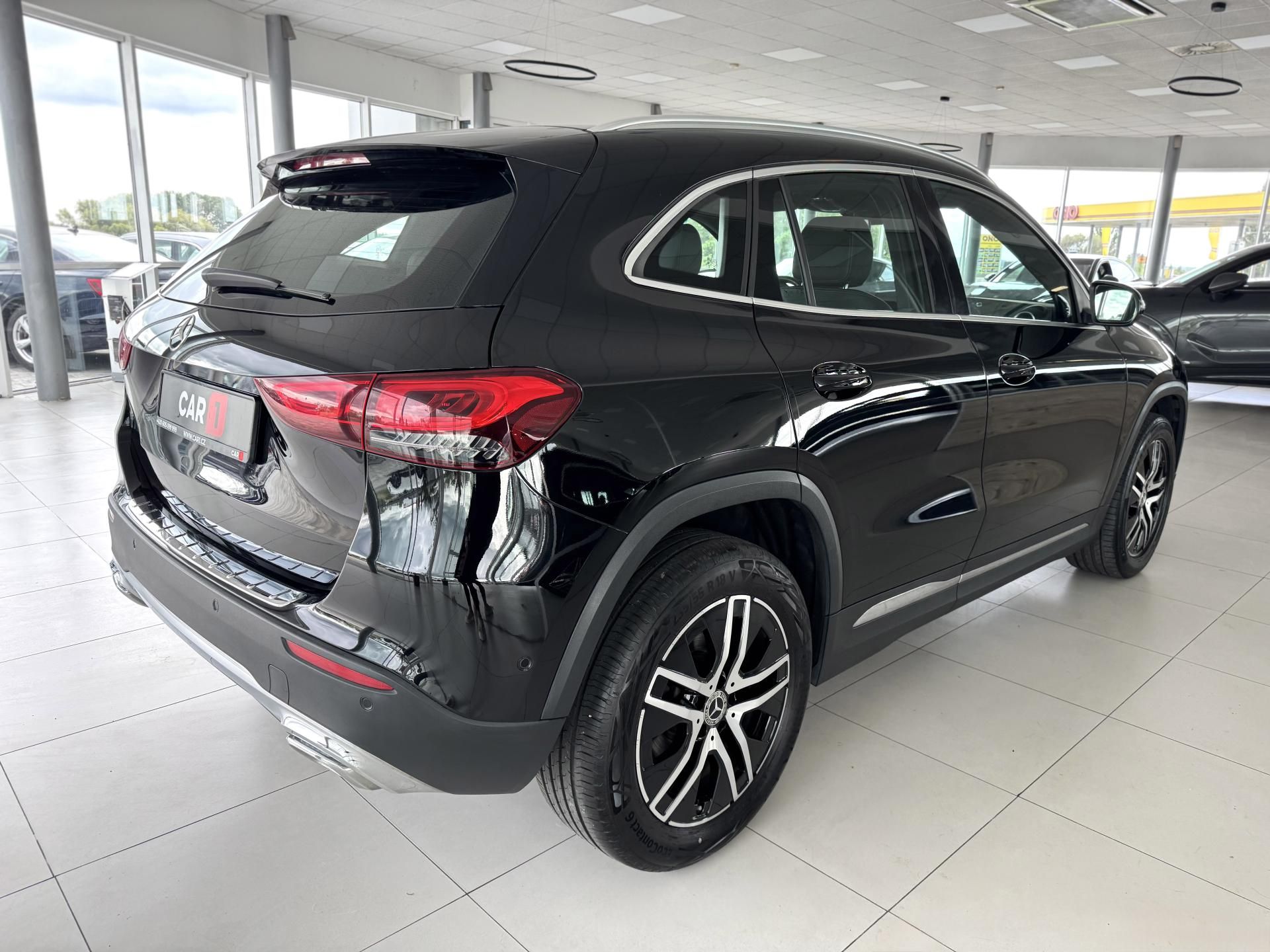Mercedes-Benz GLA, 200d AUT*Distronic*Tažné*DPH - fotka 5