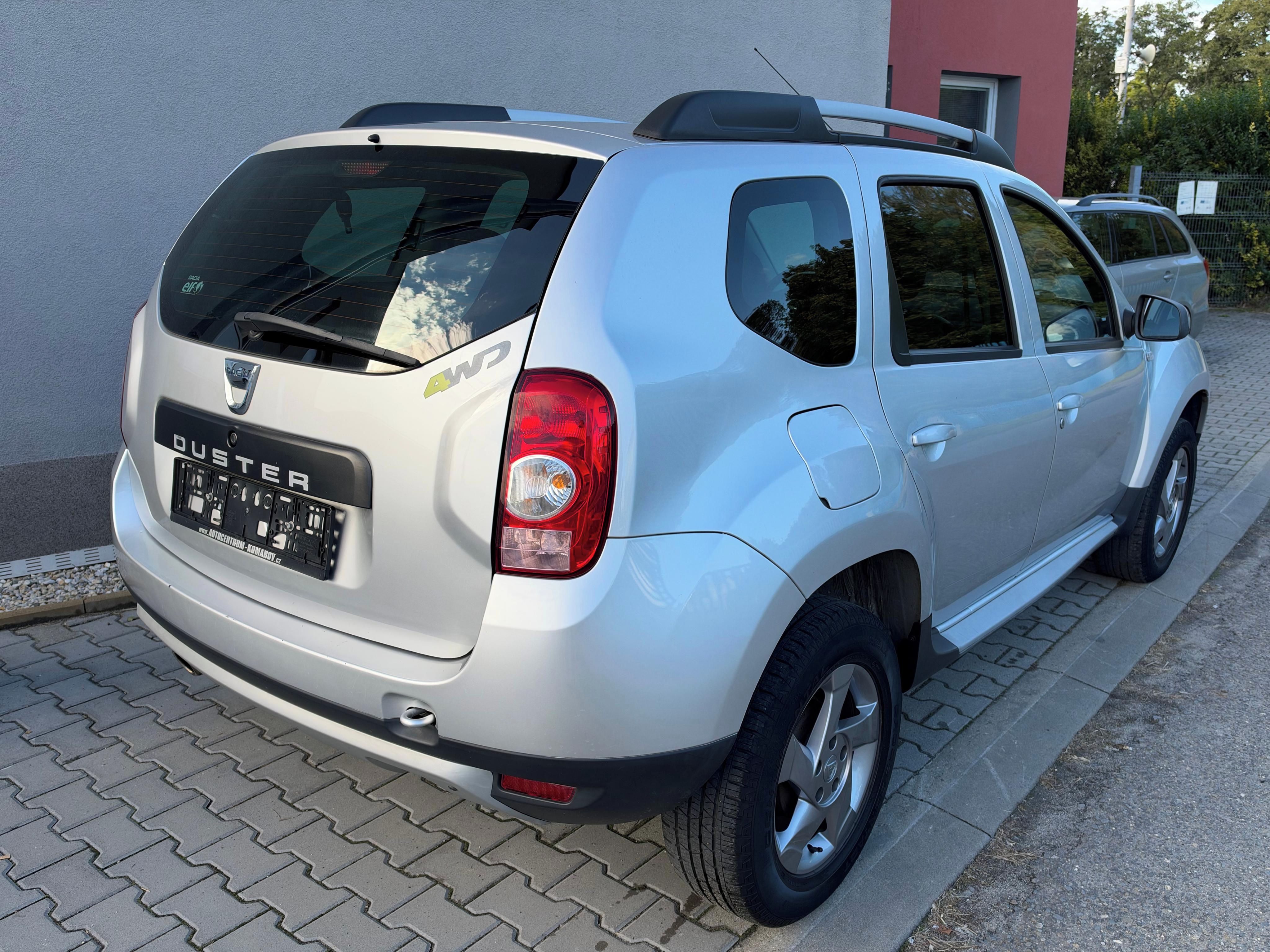Dacia Duster, 1.6 16V 4x4 - fotka 5