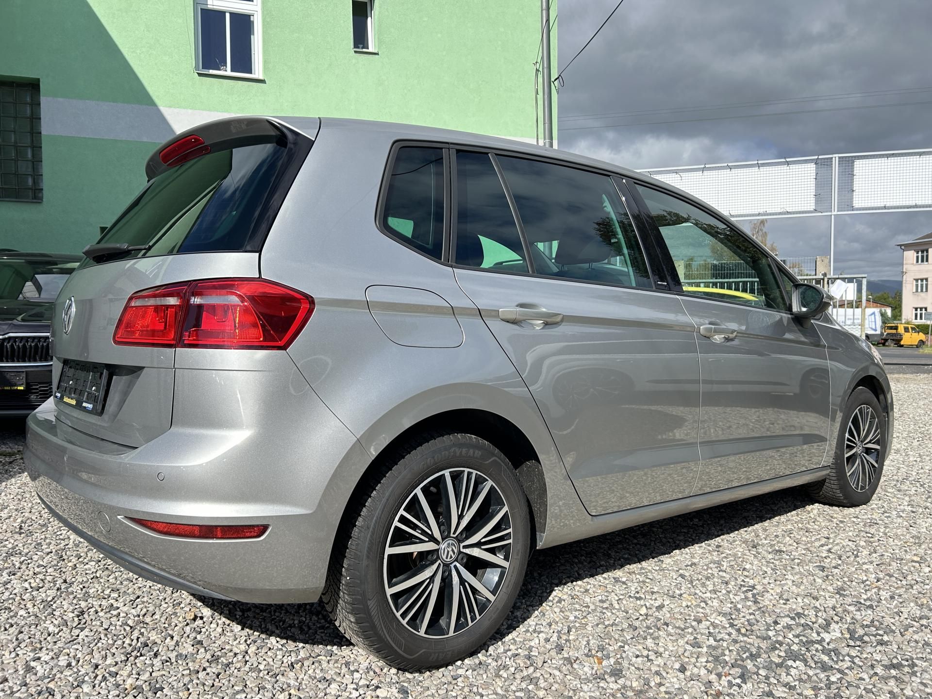 Volkswagen Golf Sportsvan, 1.4 TSi 92KW 132 tis km servis - fotka 6