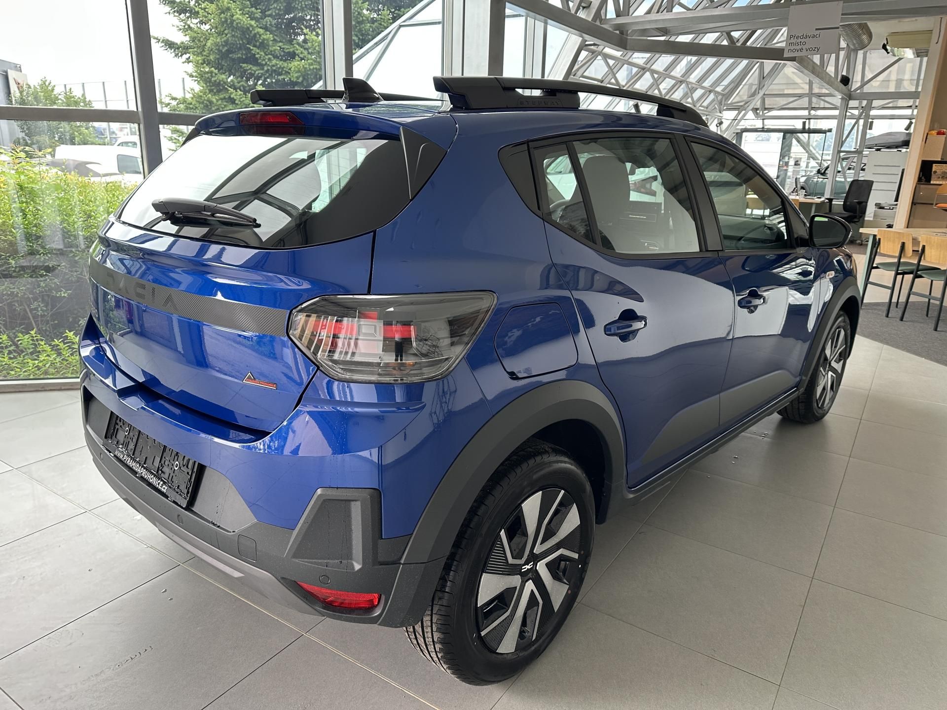 Dacia Sandero, STEPWAY HYBRID 155 - ŘÍJEN - fotka 5