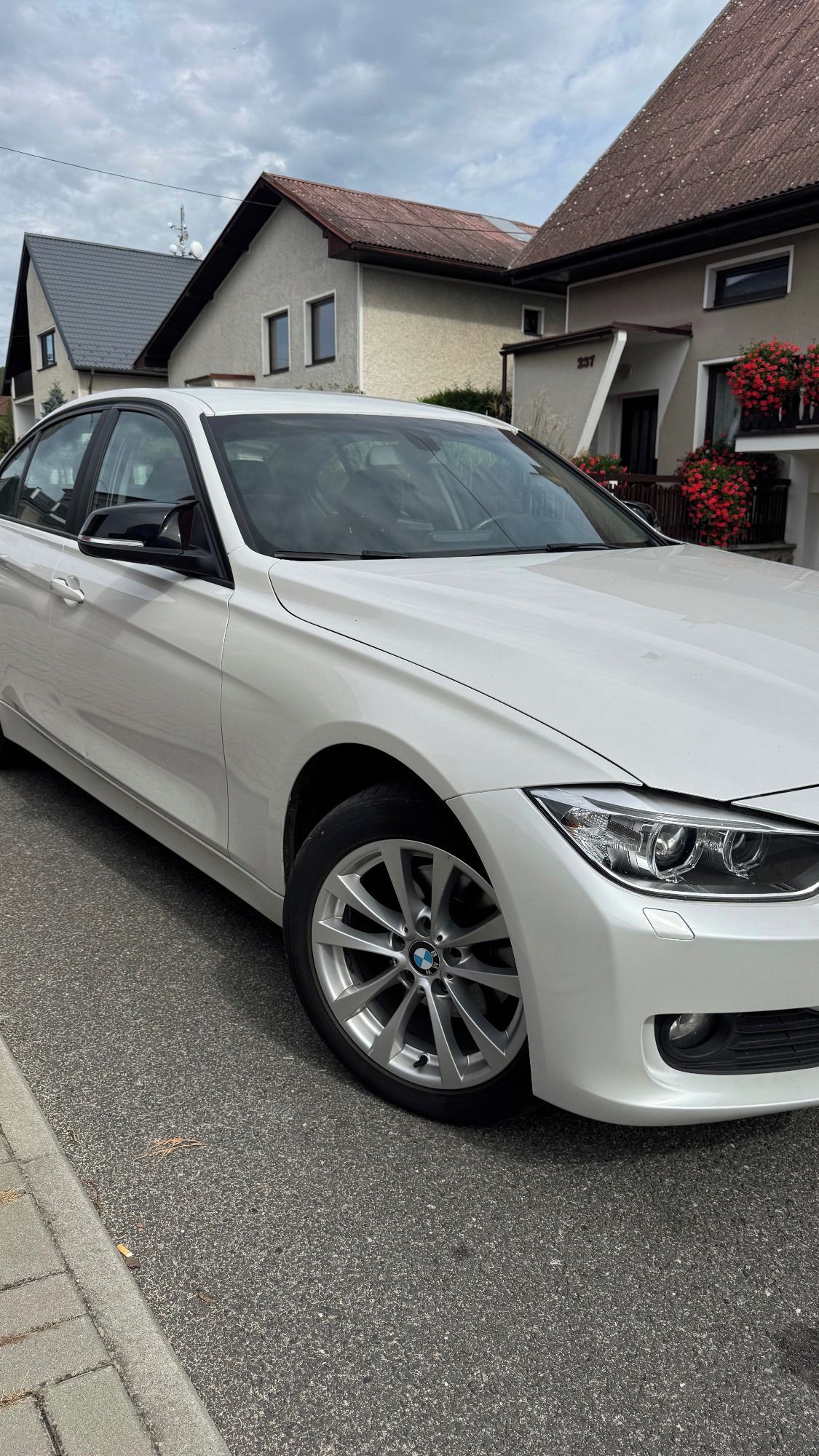 BMW Řada 3, servisované a garážované - fotka 4