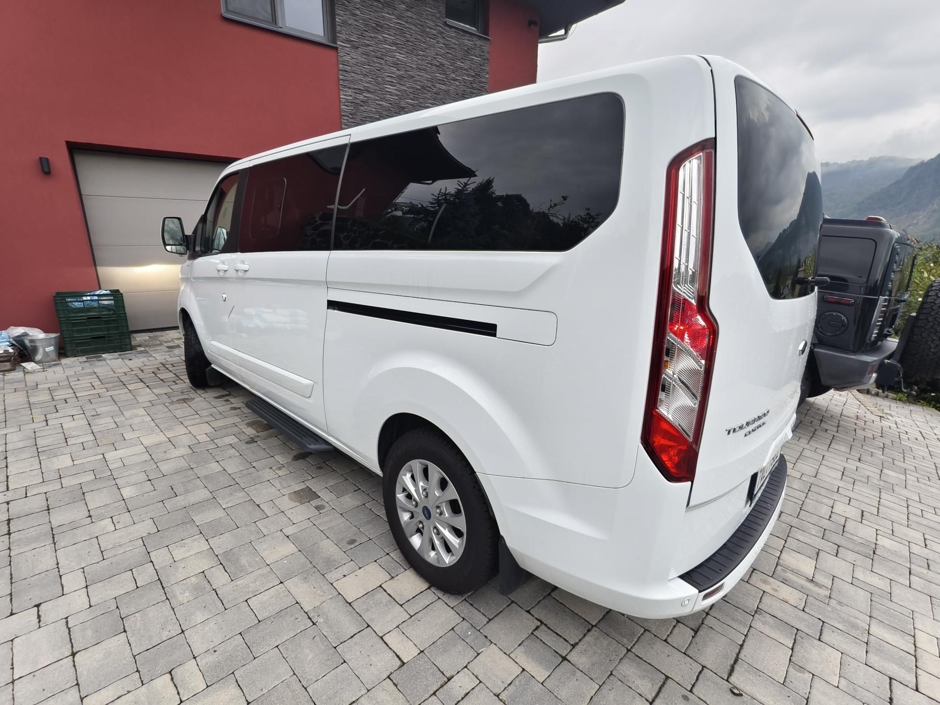 Ford Tourneo Custom, 2.0 TDCi 9.místné, top stav. - fotka 4