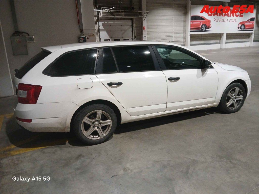 Škoda Octavia, 1.6TDi,ČR - fotka 2
