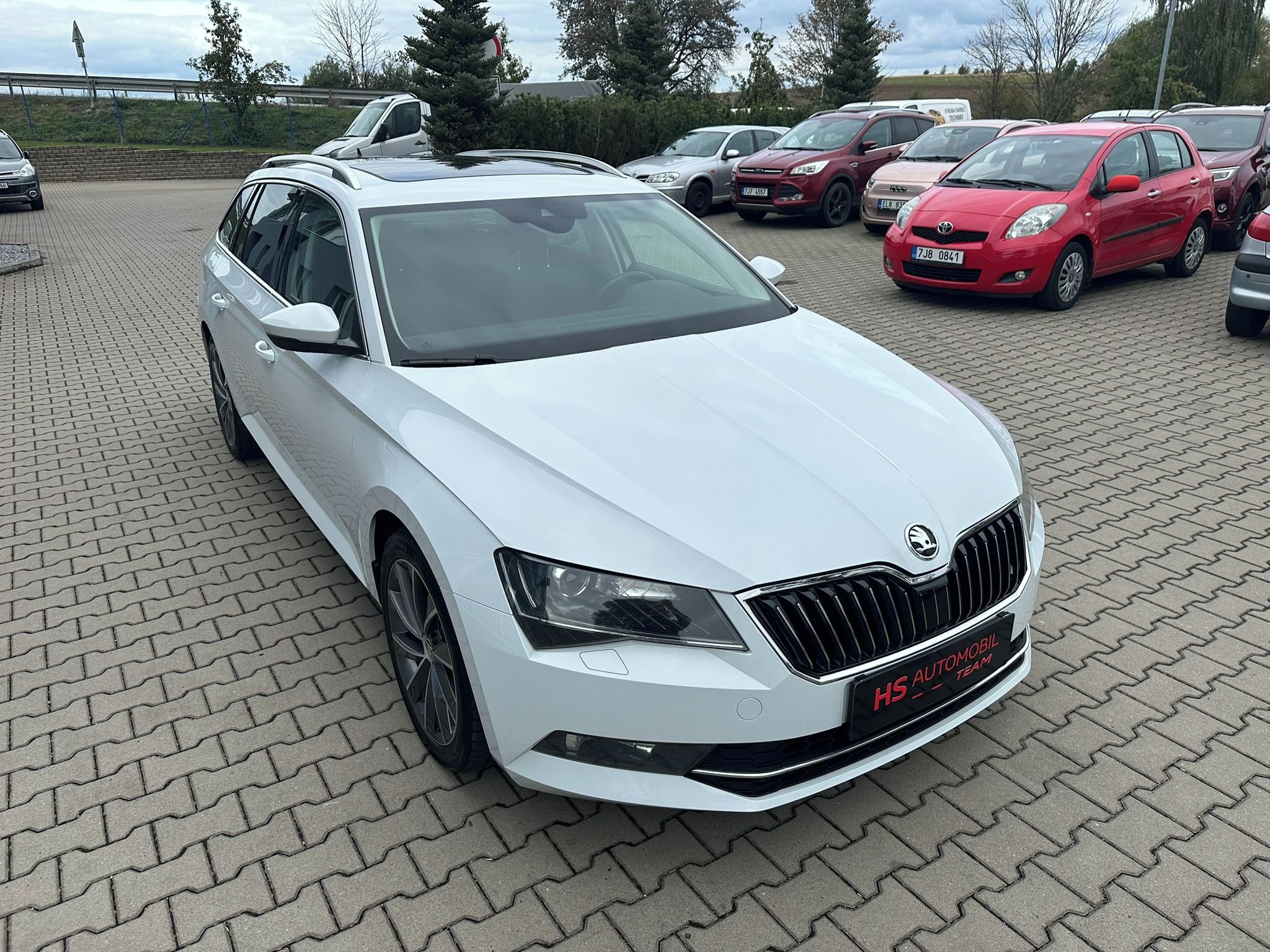 Škoda Superb, 2,0TDi 140kW, 2 sady kol - fotka 5